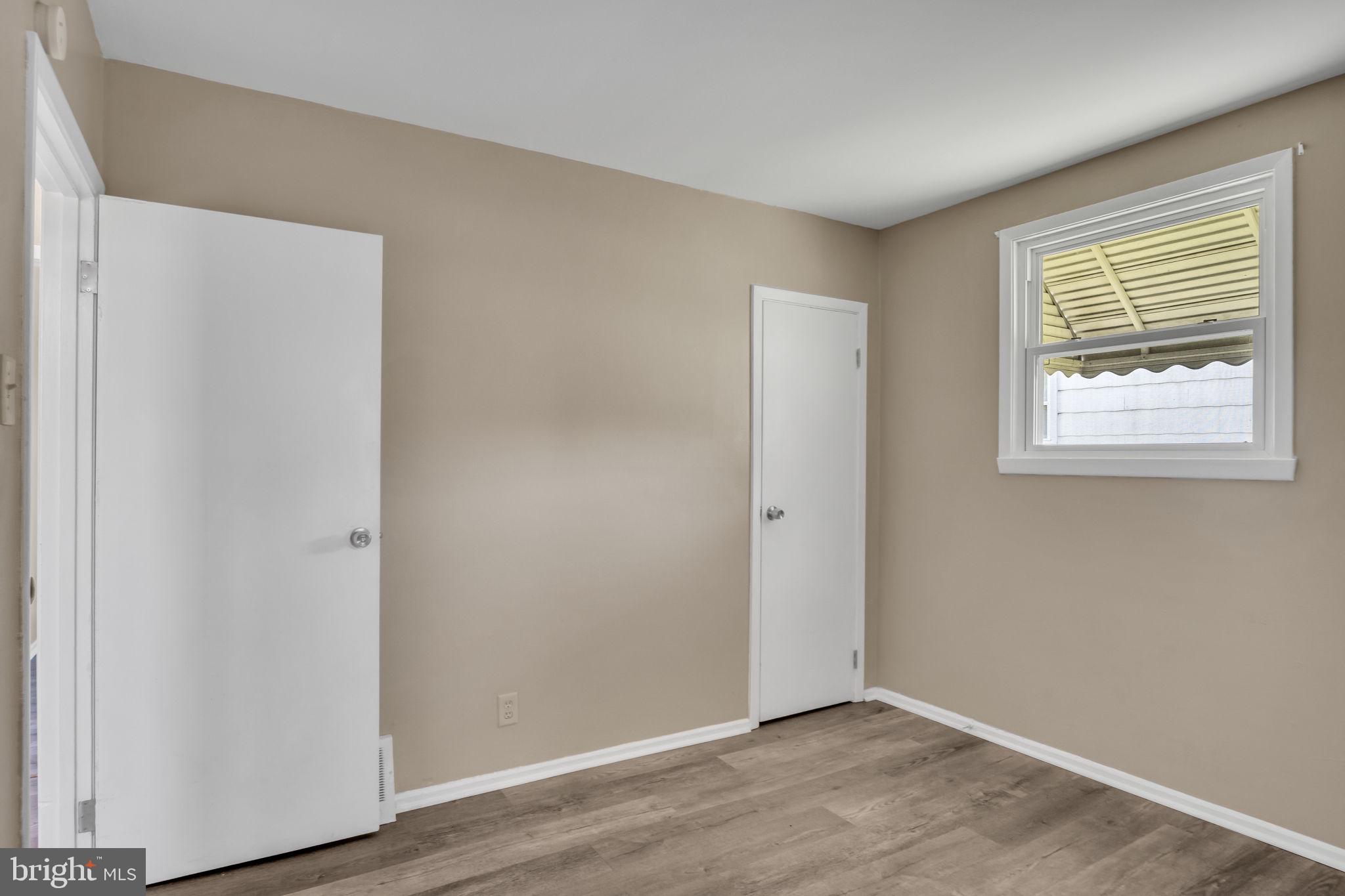 OAK HILLS - Residential