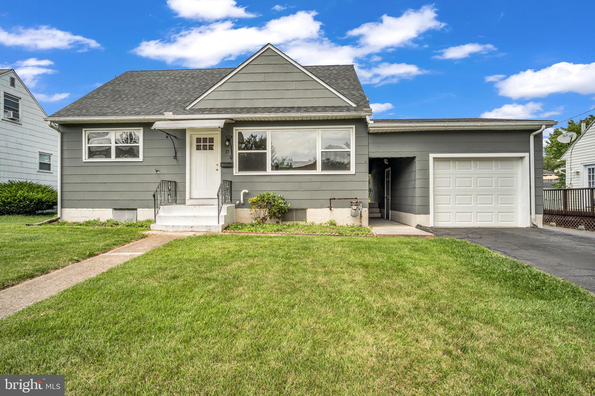 OAK HILLS - Residential