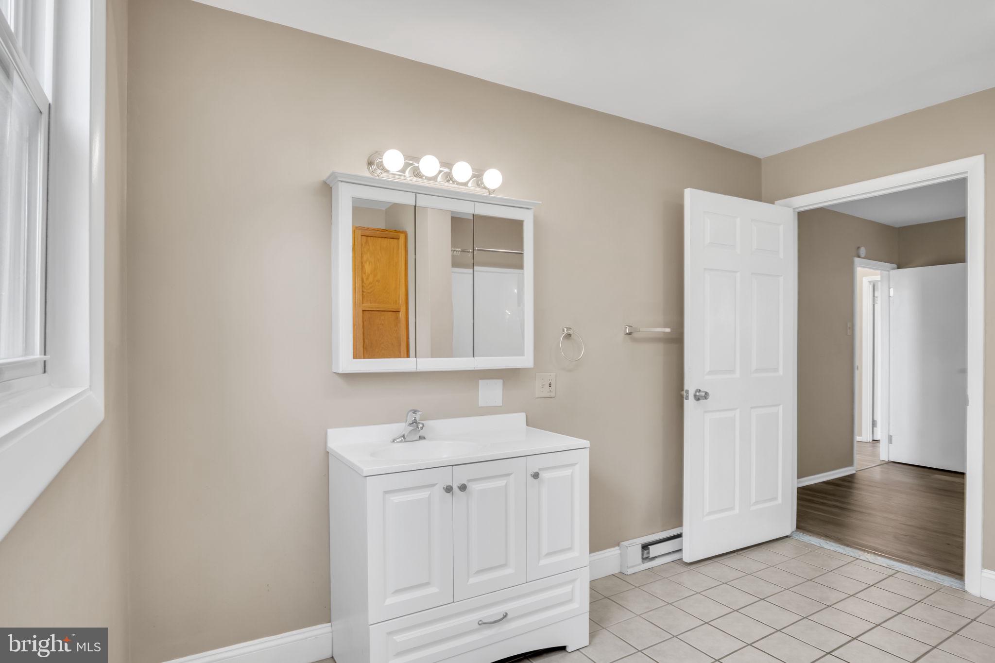 OAK HILLS - Residential