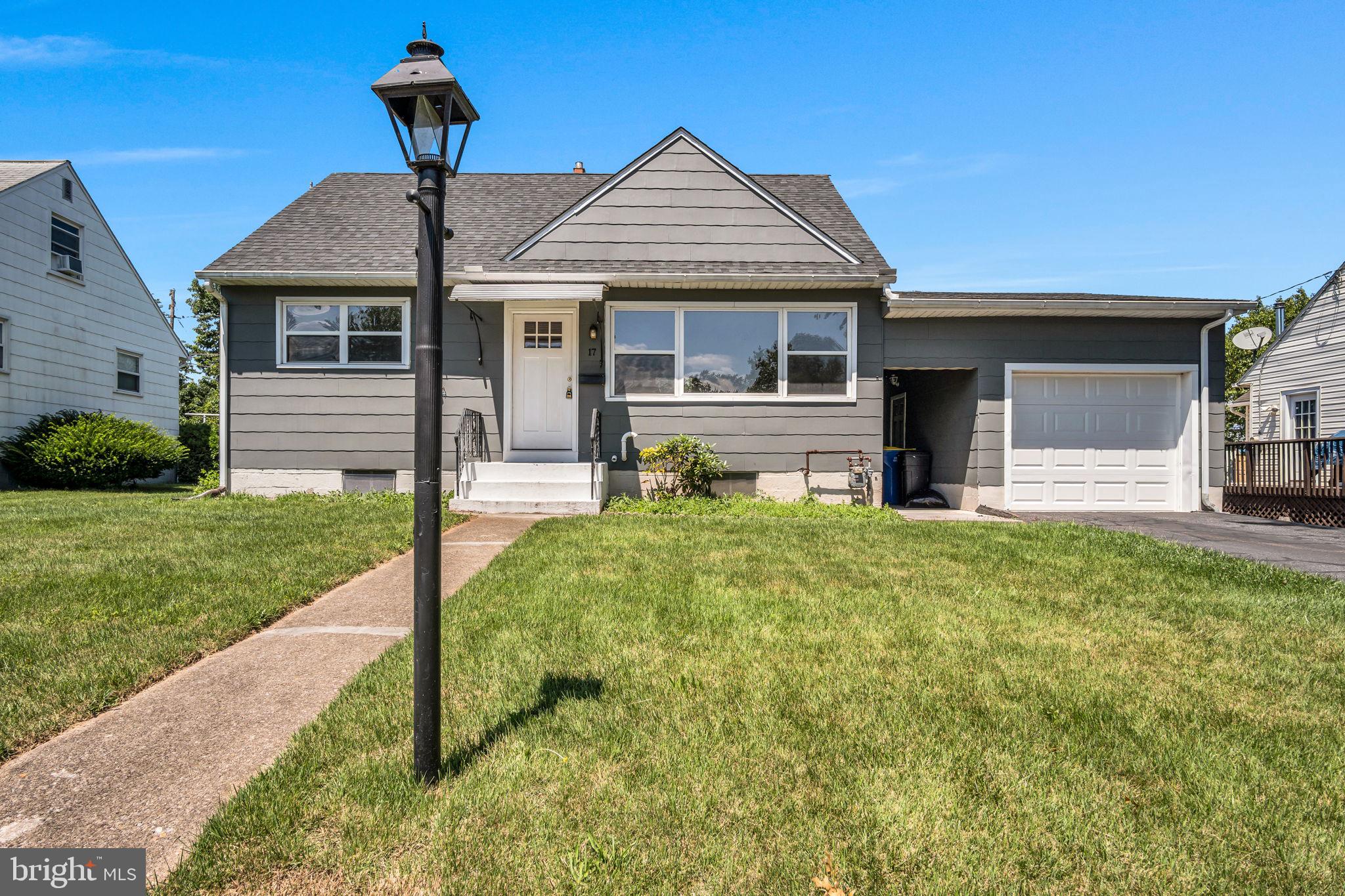 OAK HILLS - Residential