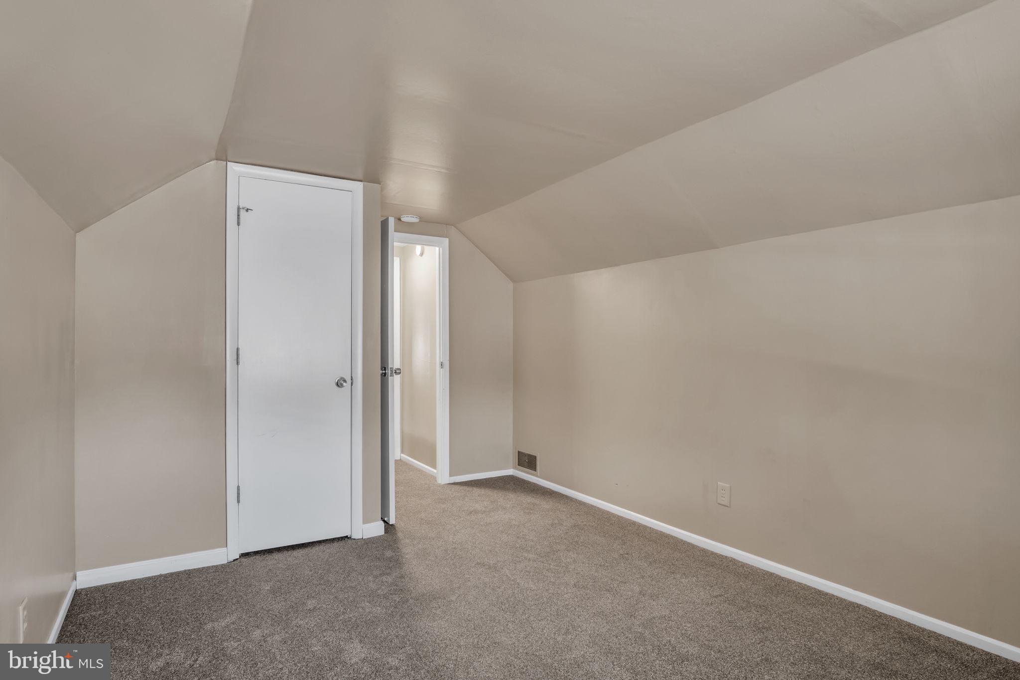 OAK HILLS - Residential