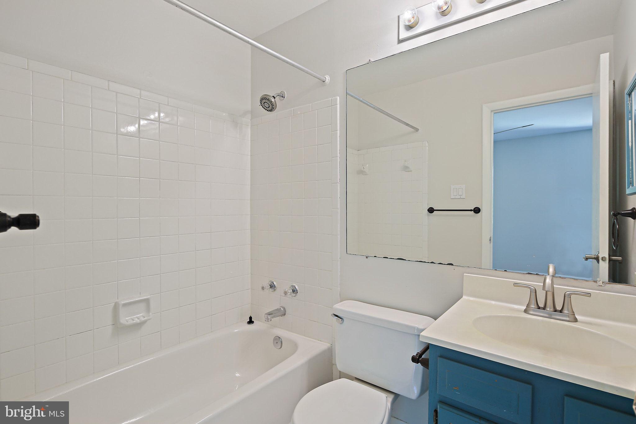 ASHFORD - Residential Lease