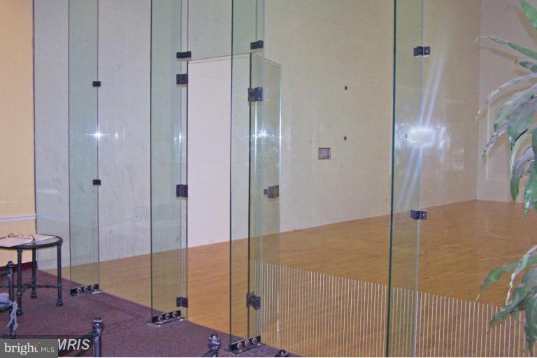 STONECROFT CONDO - Residential