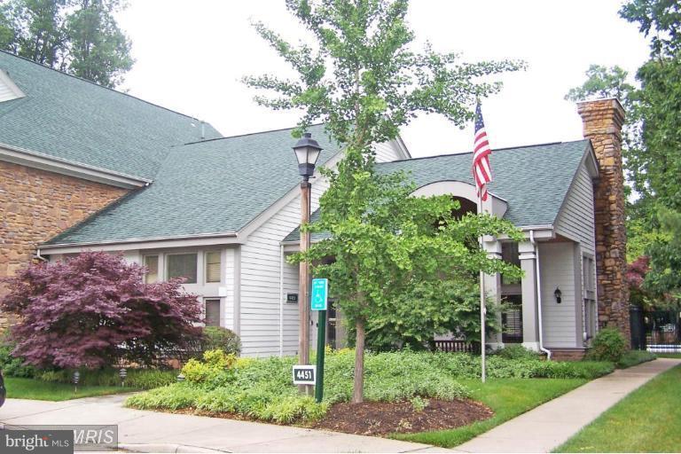 STONECROFT CONDO - Residential