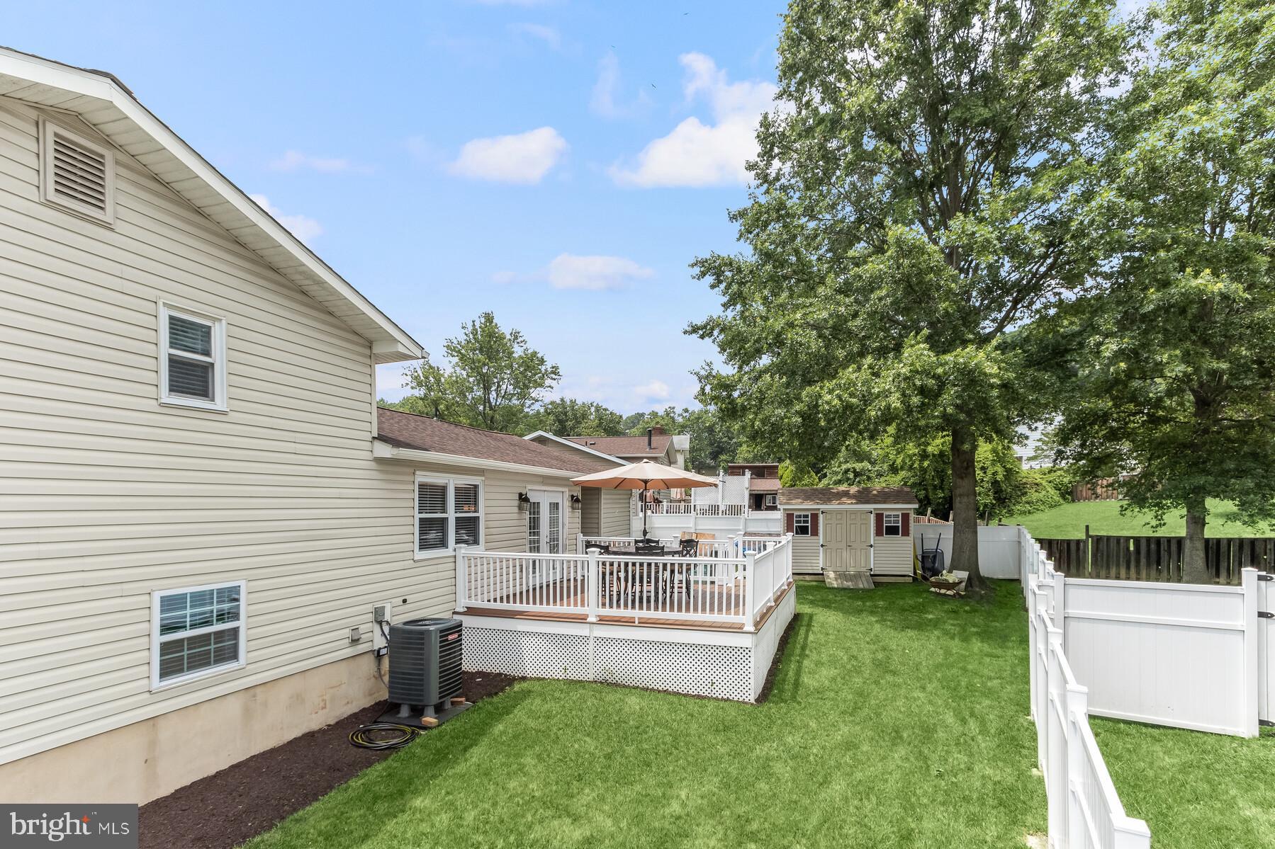 MONTPELIER WEST-PLAT 3> - Residential