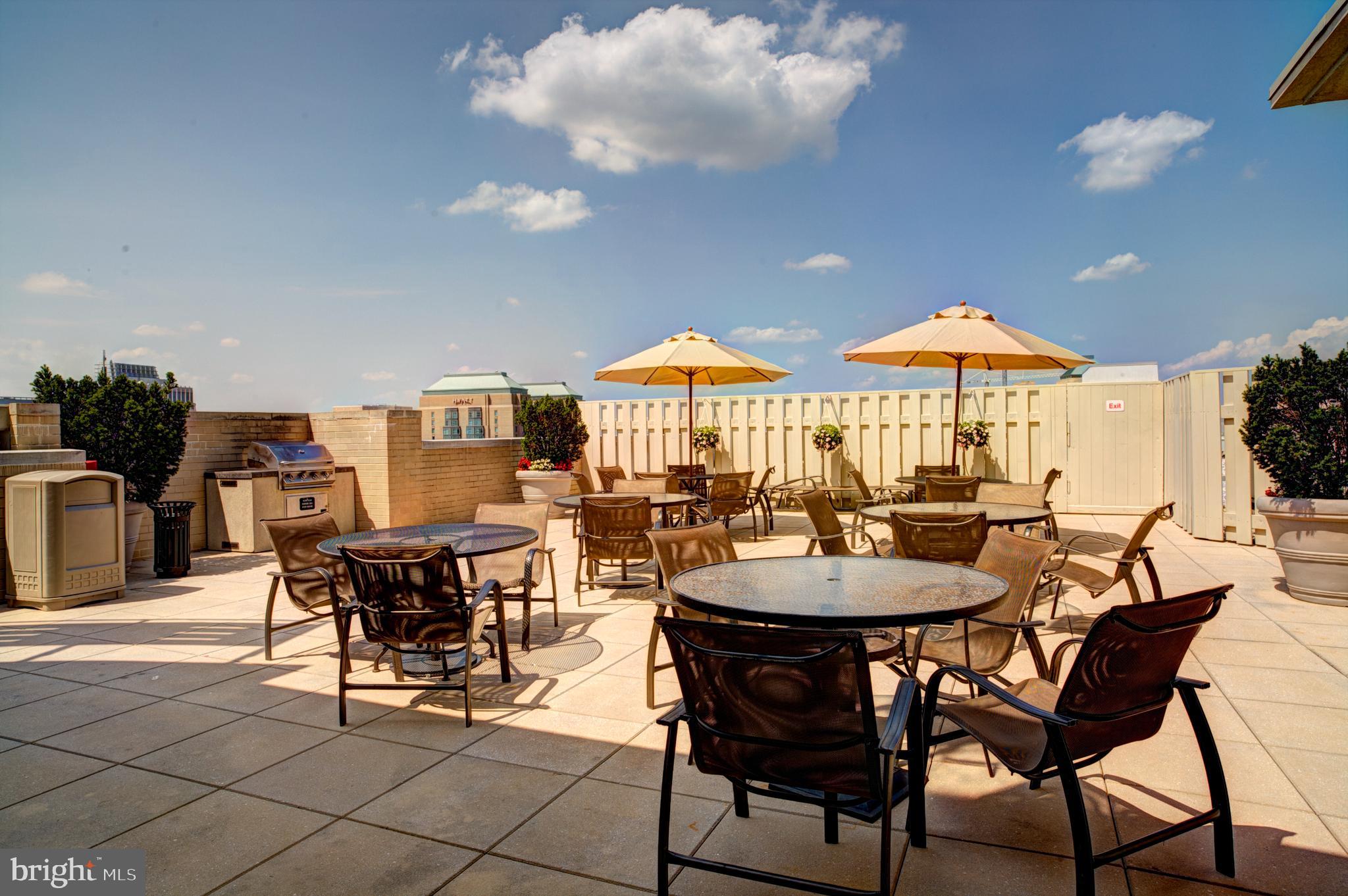 CARLTON HOUSE - Residential Lease