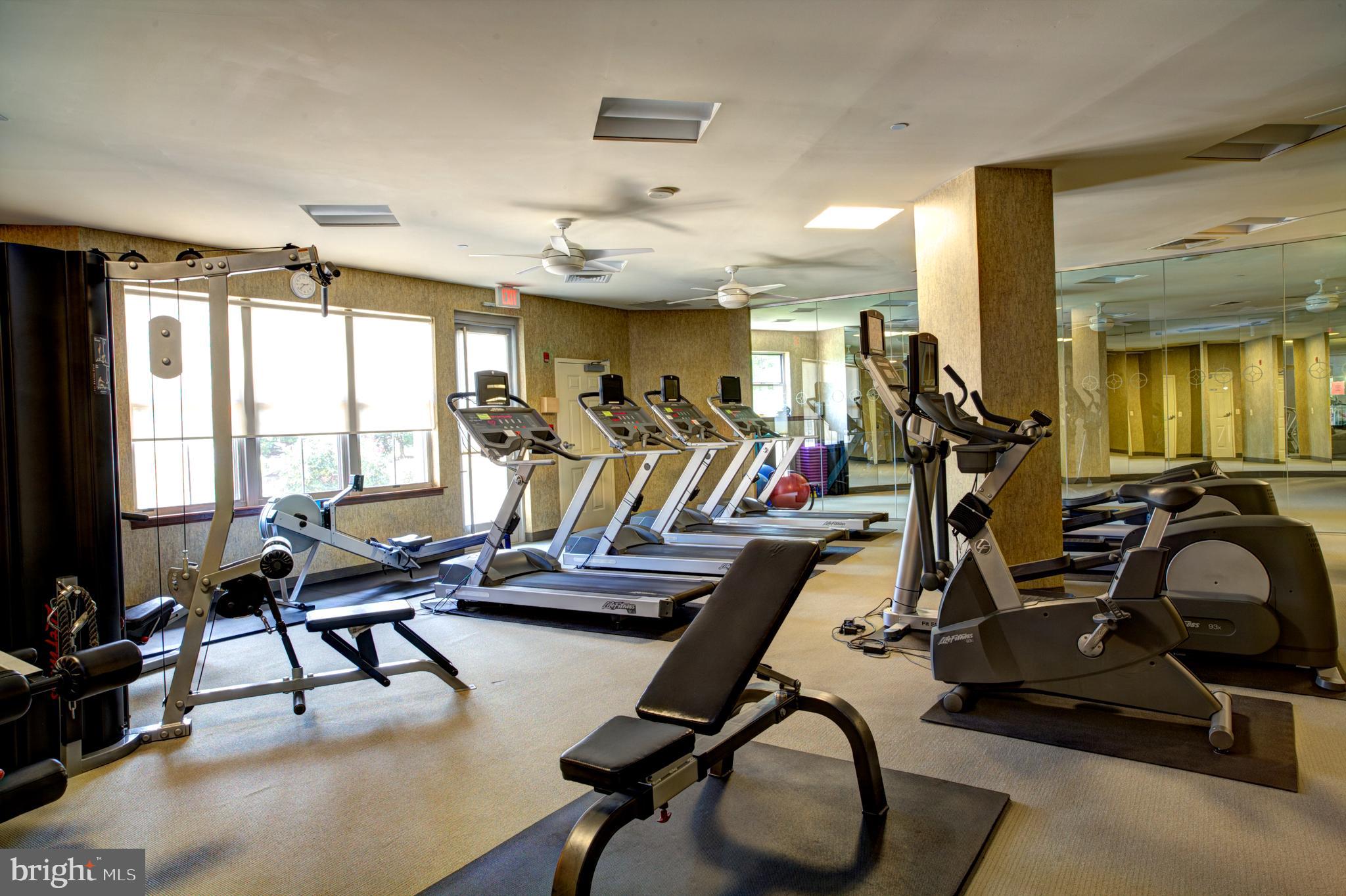 CARLTON HOUSE - Residential Lease