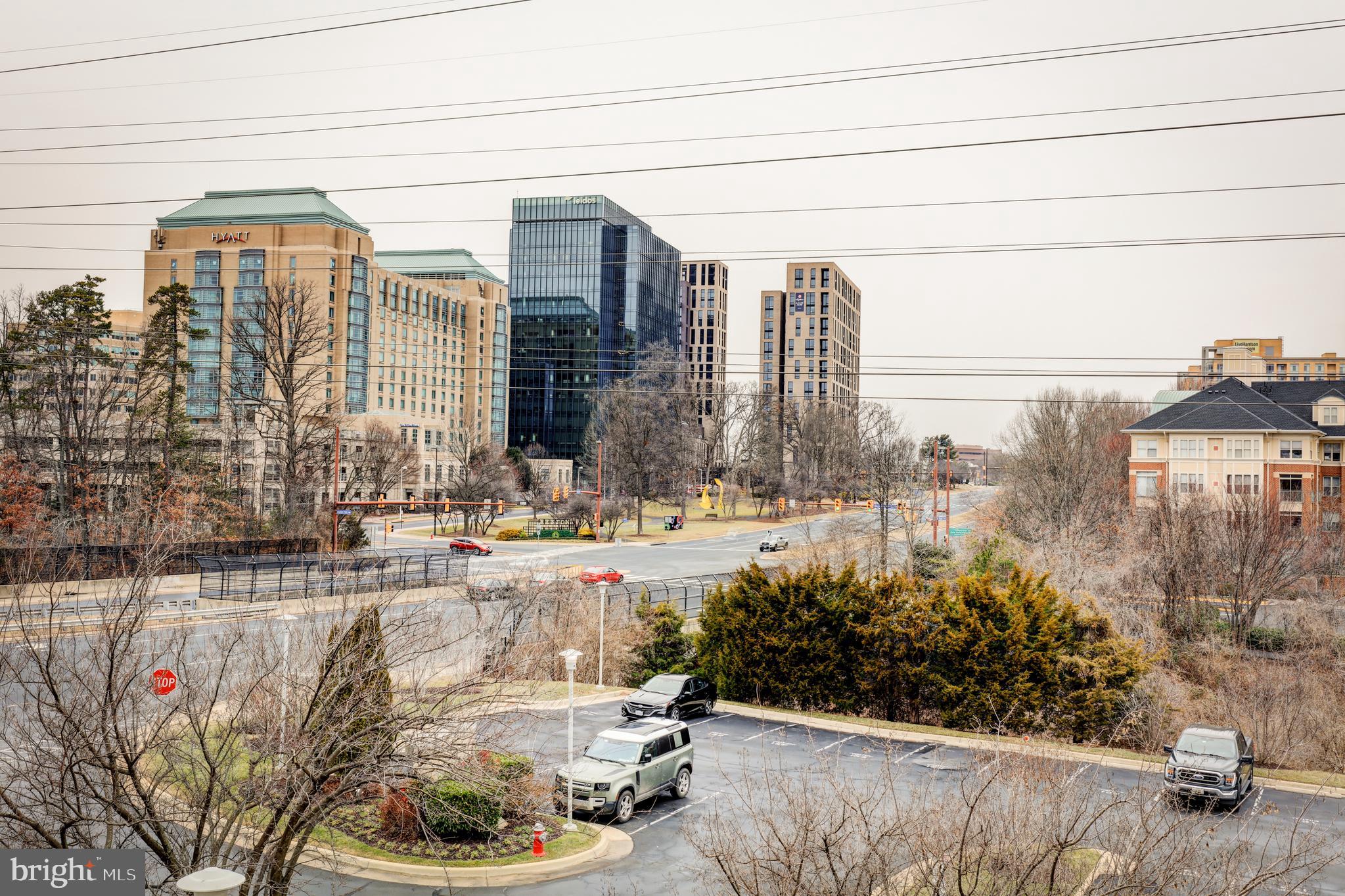 CARLTON HOUSE - Residential Lease