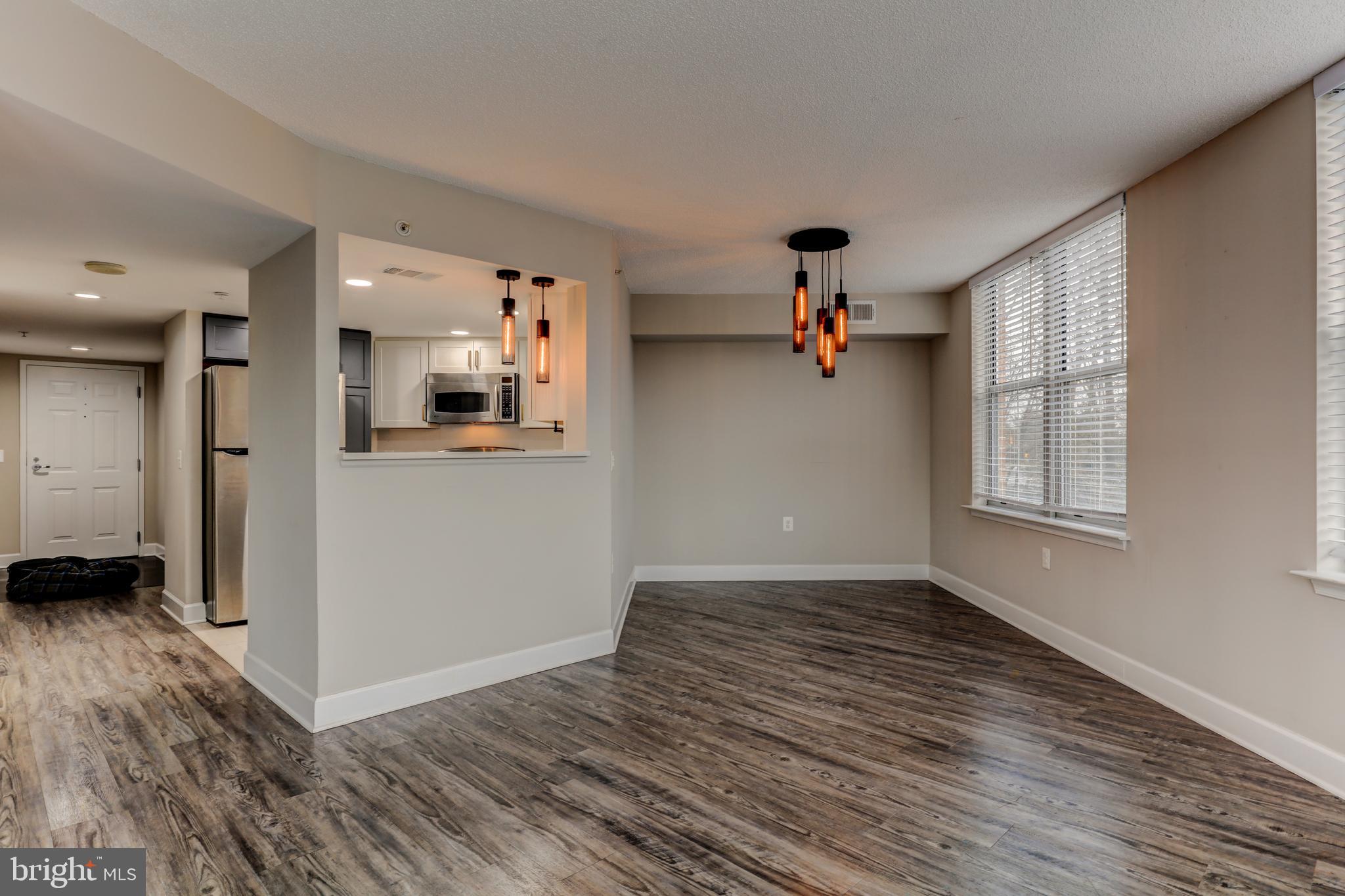 CARLTON HOUSE - Residential Lease