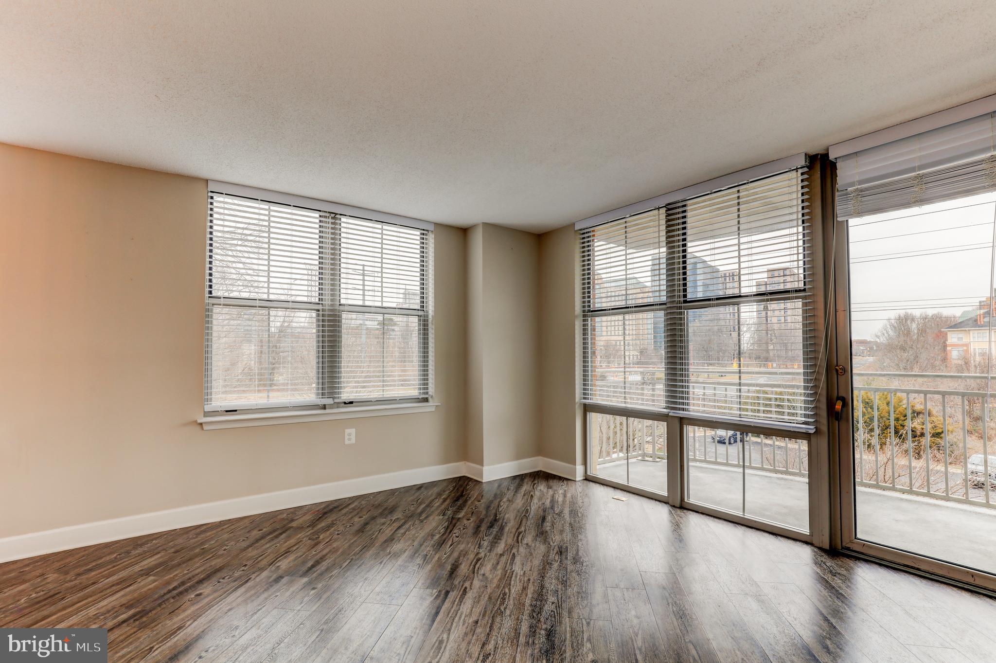 CARLTON HOUSE - Residential Lease