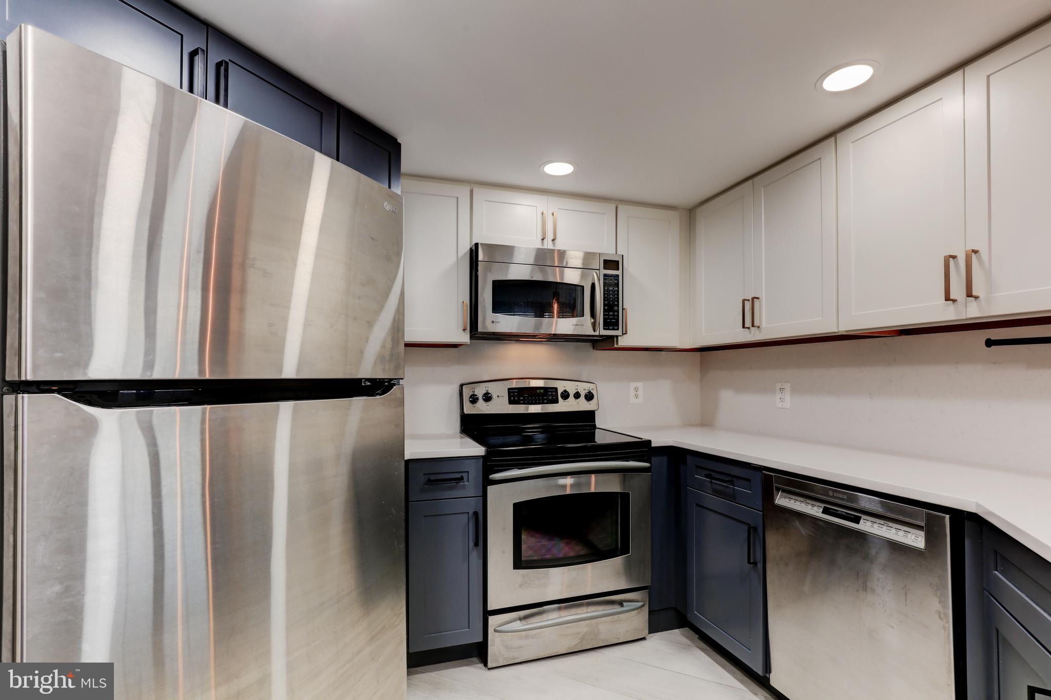 CARLTON HOUSE - Residential Lease