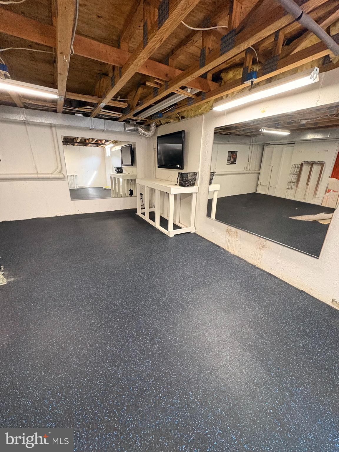 MEWS AT VALLEY FOR - Residential Lease