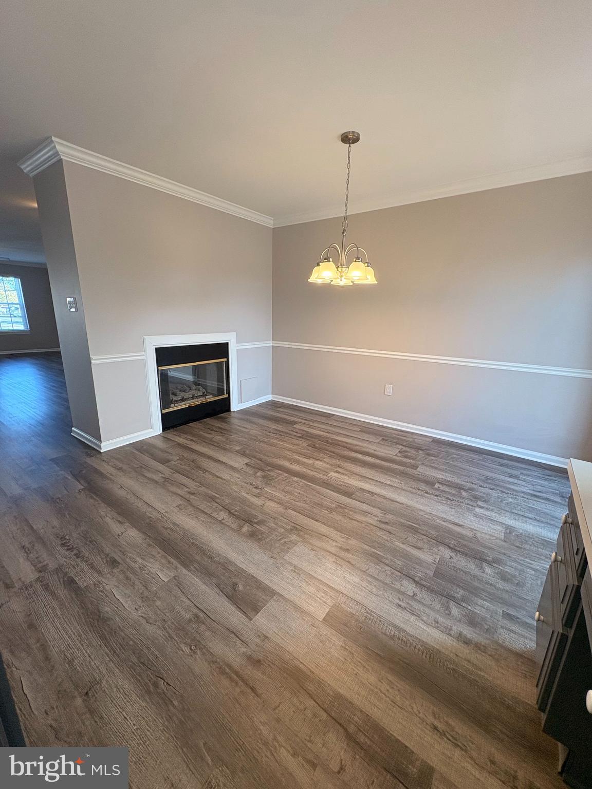 MEWS AT VALLEY FOR - Residential Lease