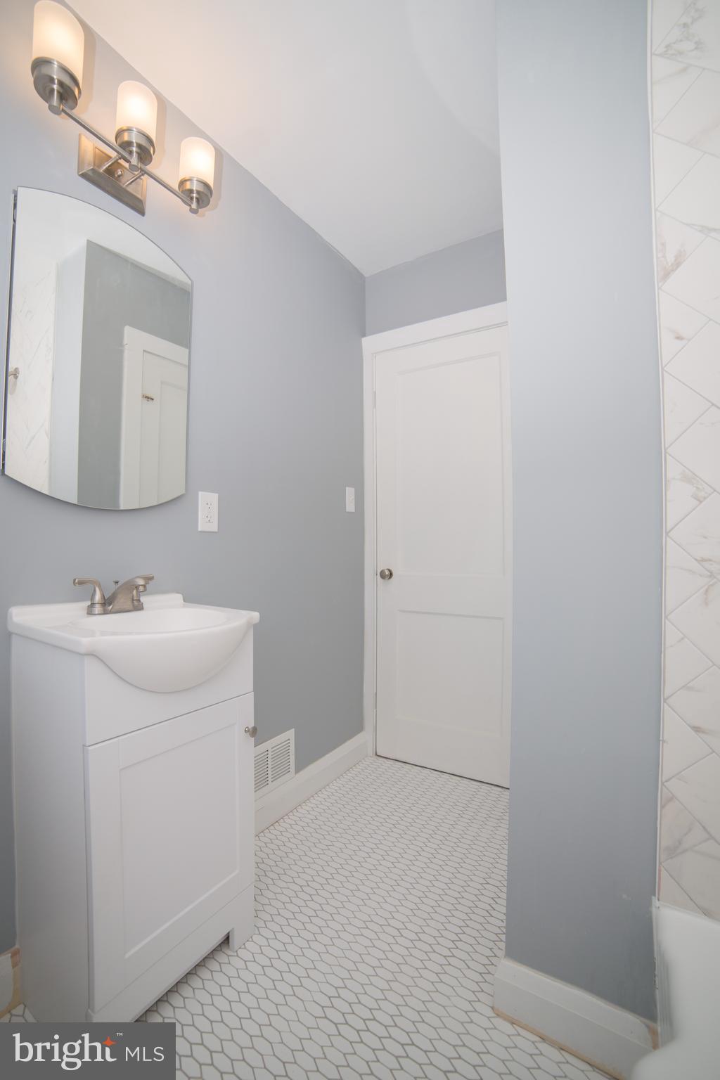 RIDGELEIGH - Residential Lease