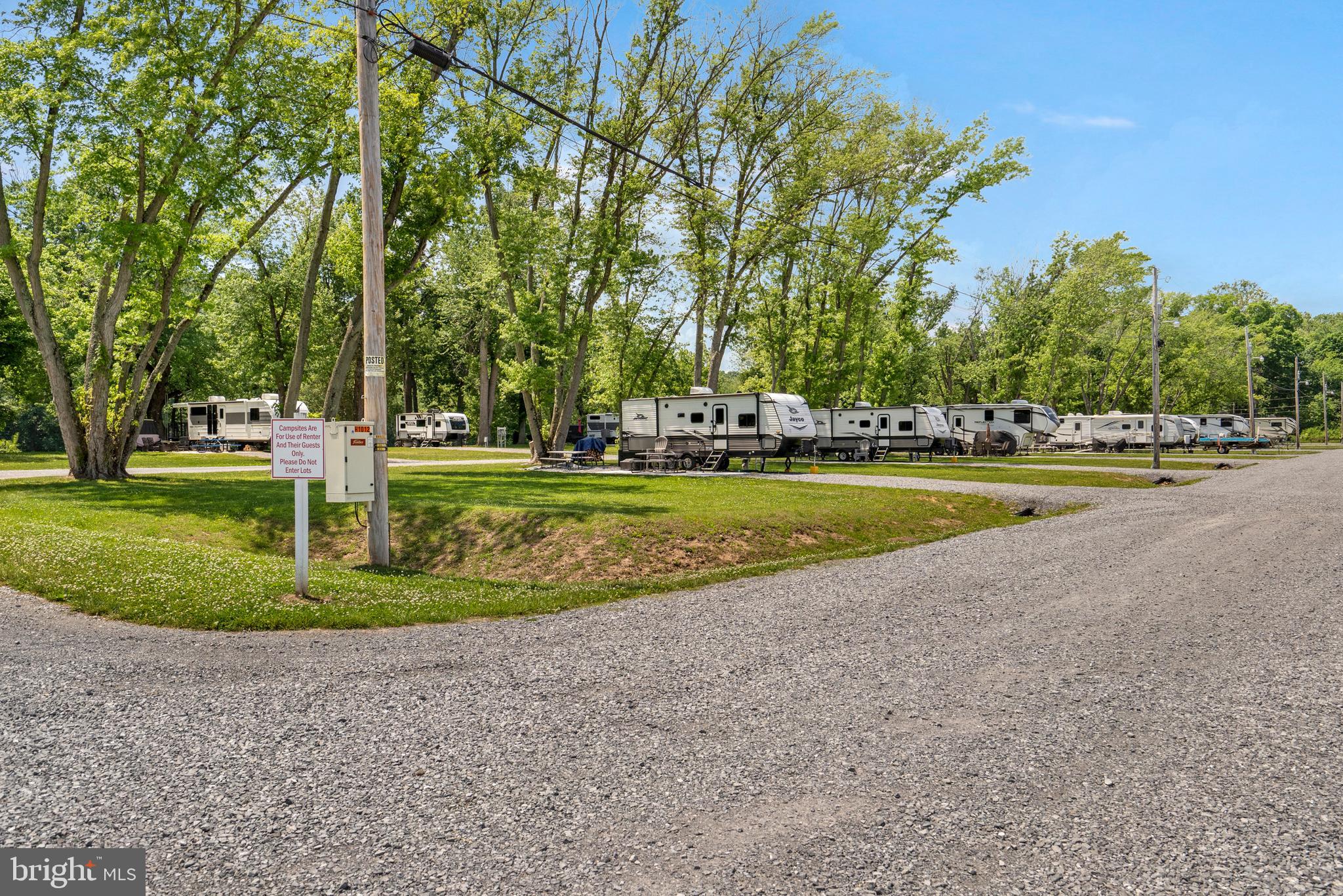 BROOKFIELD ON THE POTOMAC - Residential