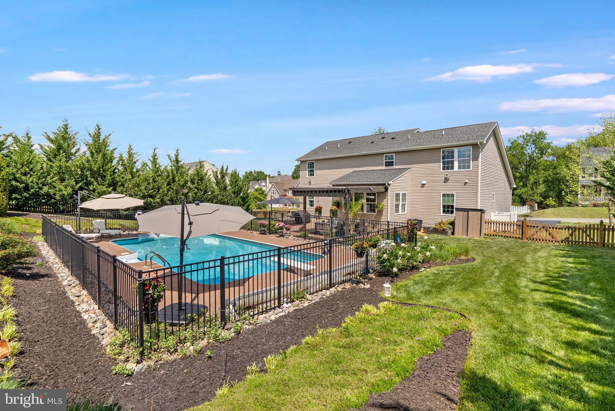 BROOKFIELD ON THE POTOMAC - Residential