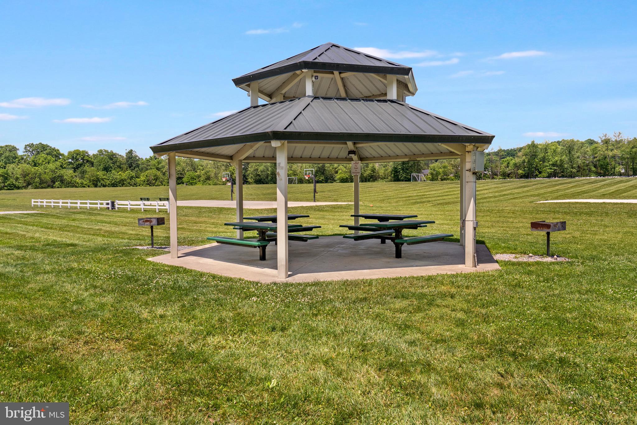 BROOKFIELD ON THE POTOMAC - Residential