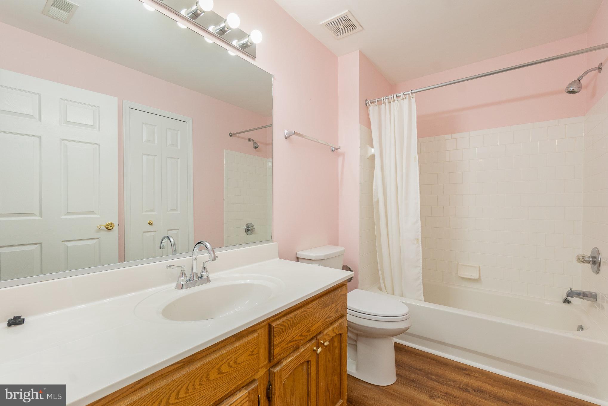 TAYLOR RIDGE CONDOMINIUMS - Residential Lease