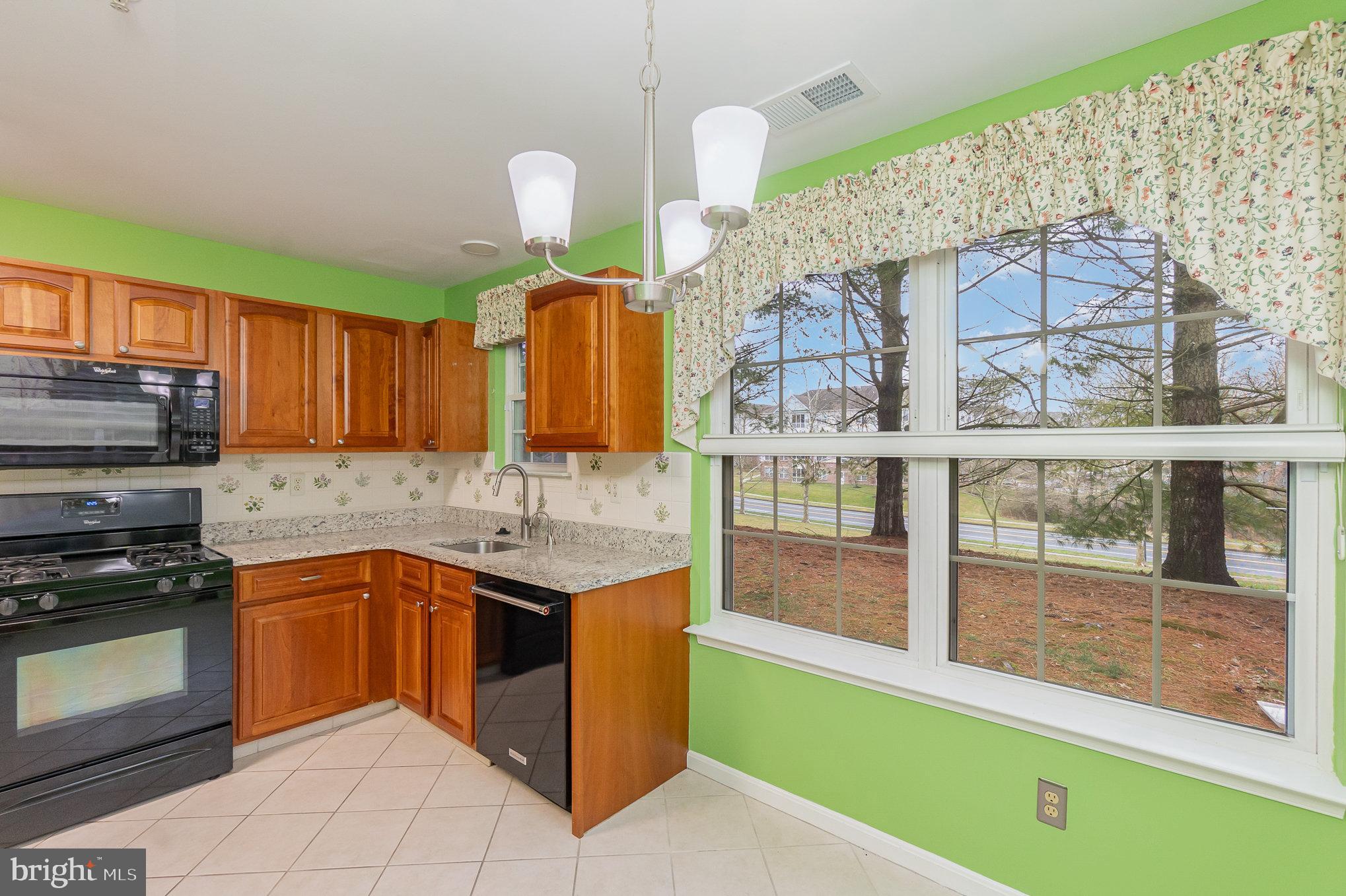 TAYLOR RIDGE CONDOMINIUMS - Residential Lease