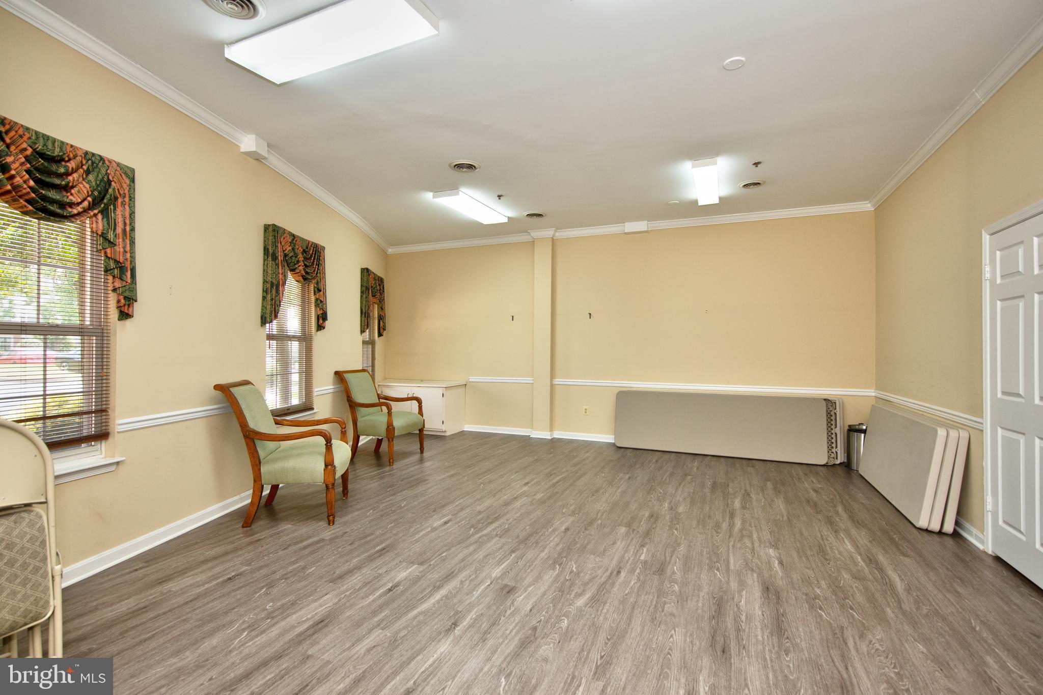 TAYLOR RIDGE CONDOMINIUMS - Residential Lease