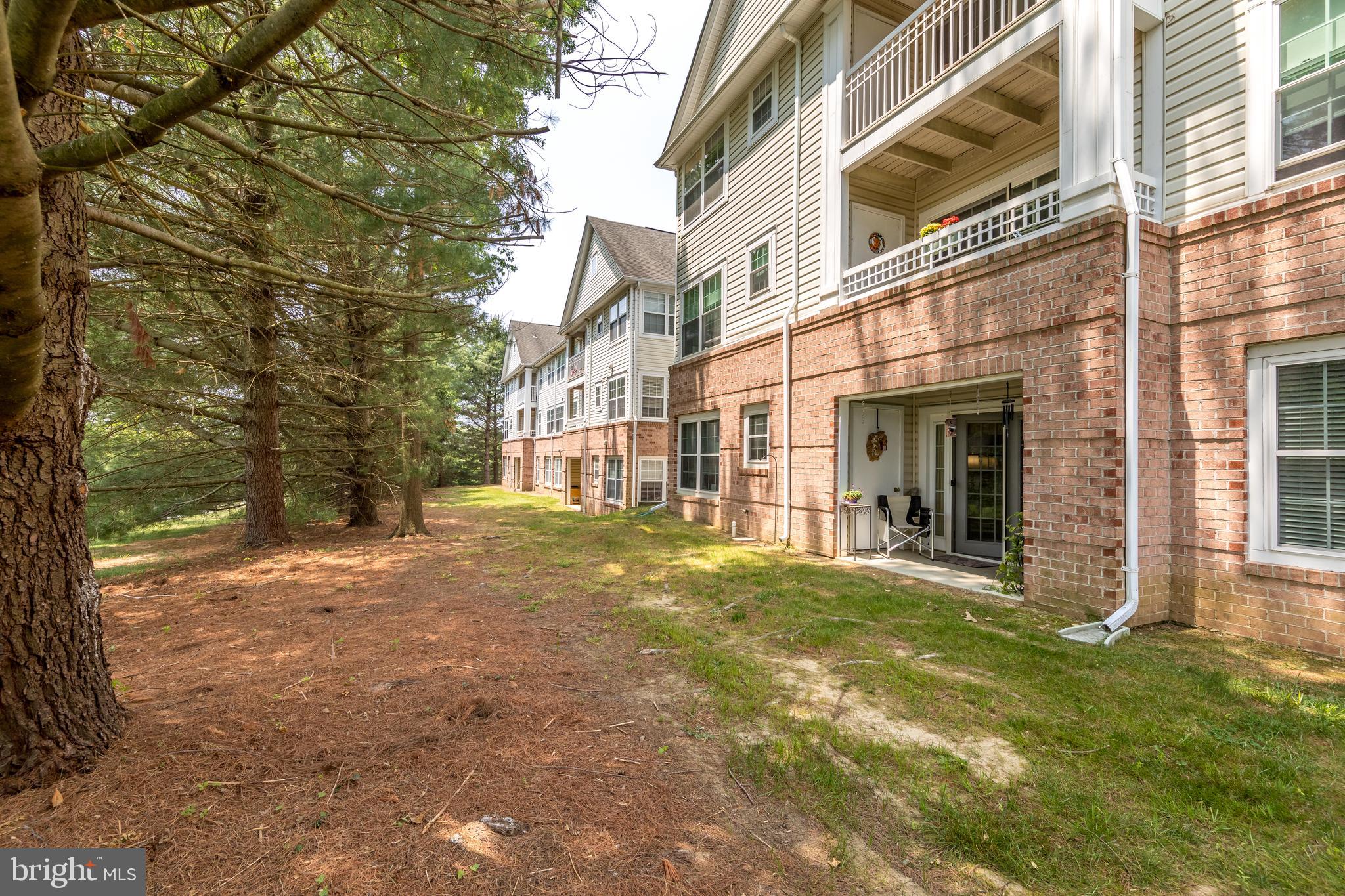 TAYLOR RIDGE CONDOMINIUMS - Residential Lease