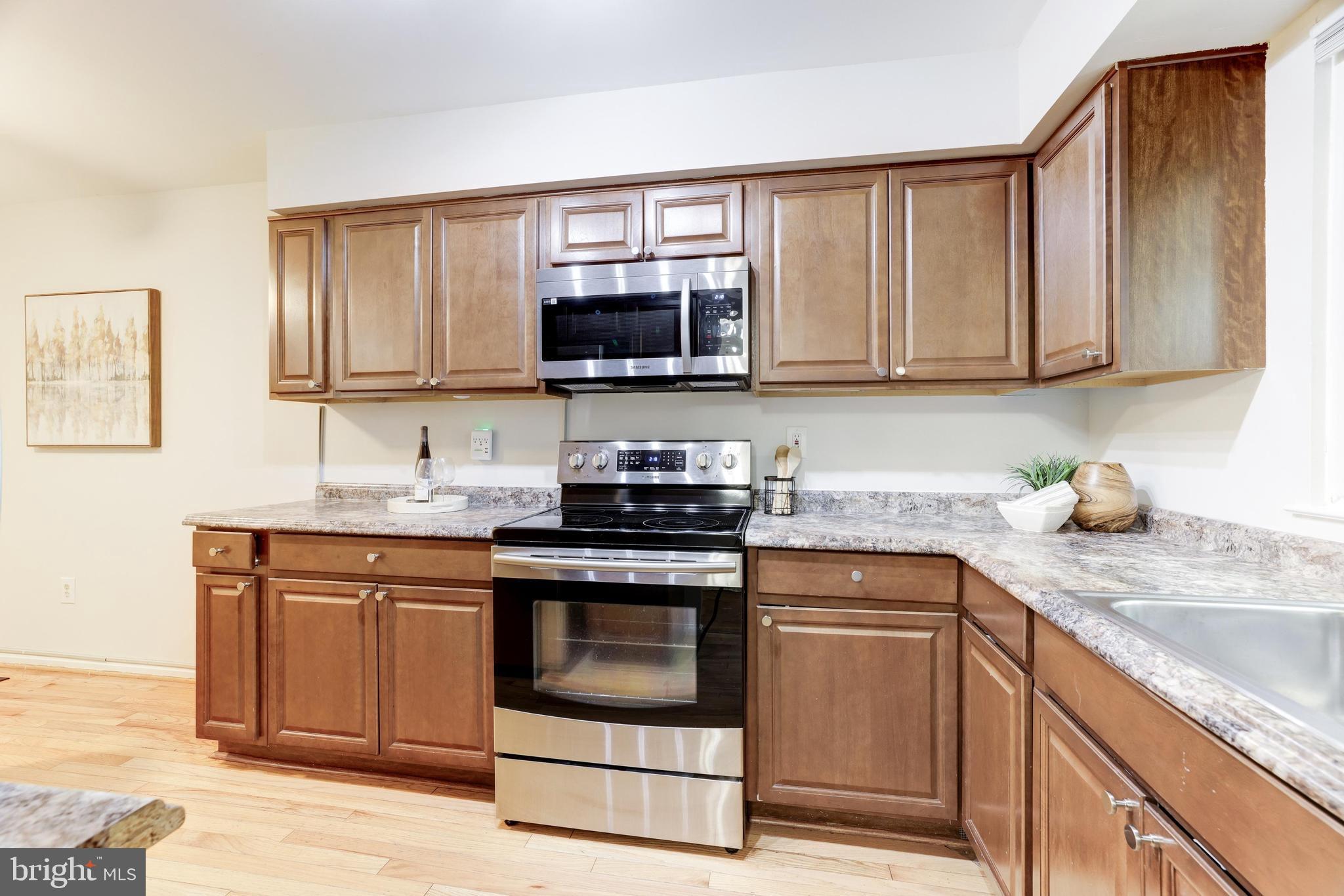 LONGMEAD - Residential