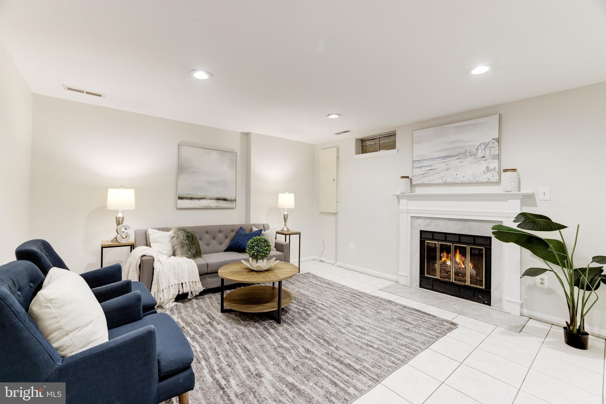 LONGMEAD - Residential