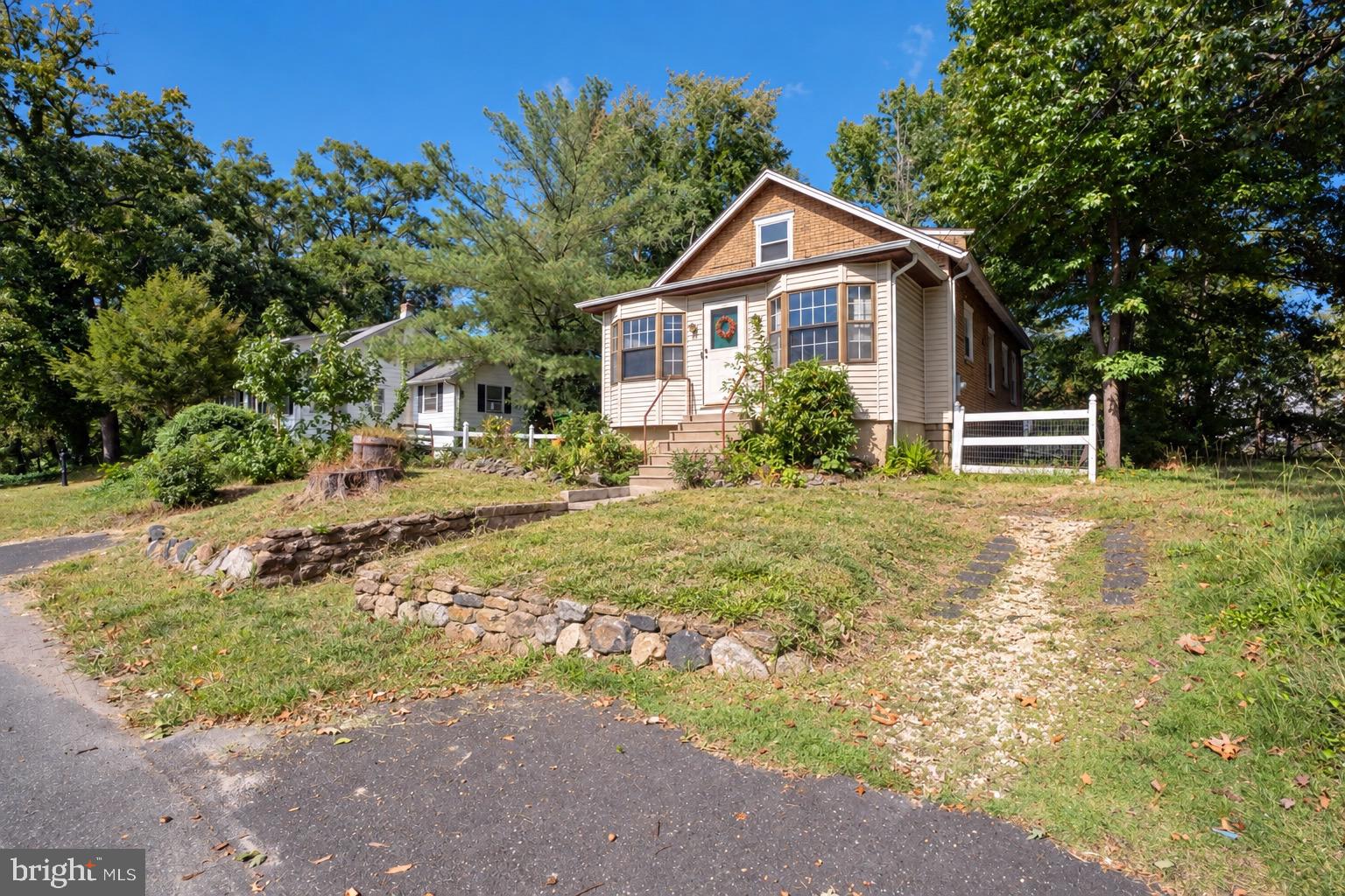 213 BERLIN ROAD N