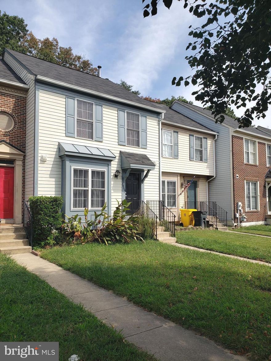 Beautifully updated 3 bedroom  3.5 bath townhome available October 10th.  Fully finished basement with wetbar, and den with family room.  New Appliances in the kitchen with open floor plan.  Primary has full bath too!