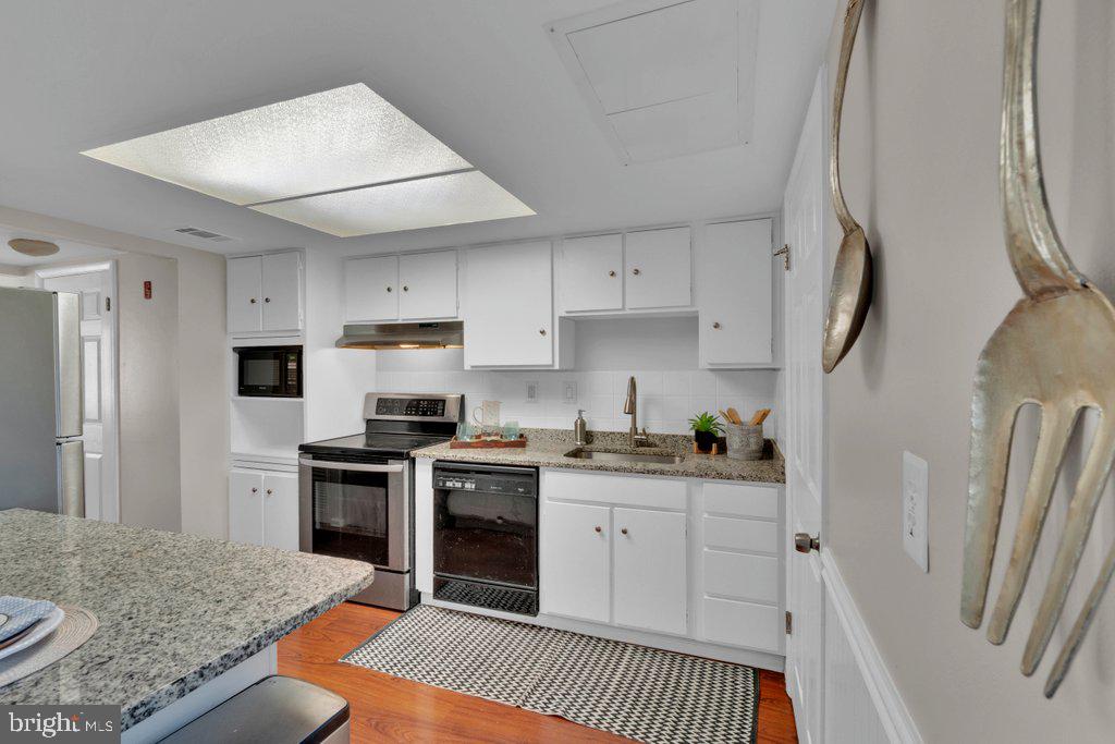 RUMSEY ISLAND - Residential