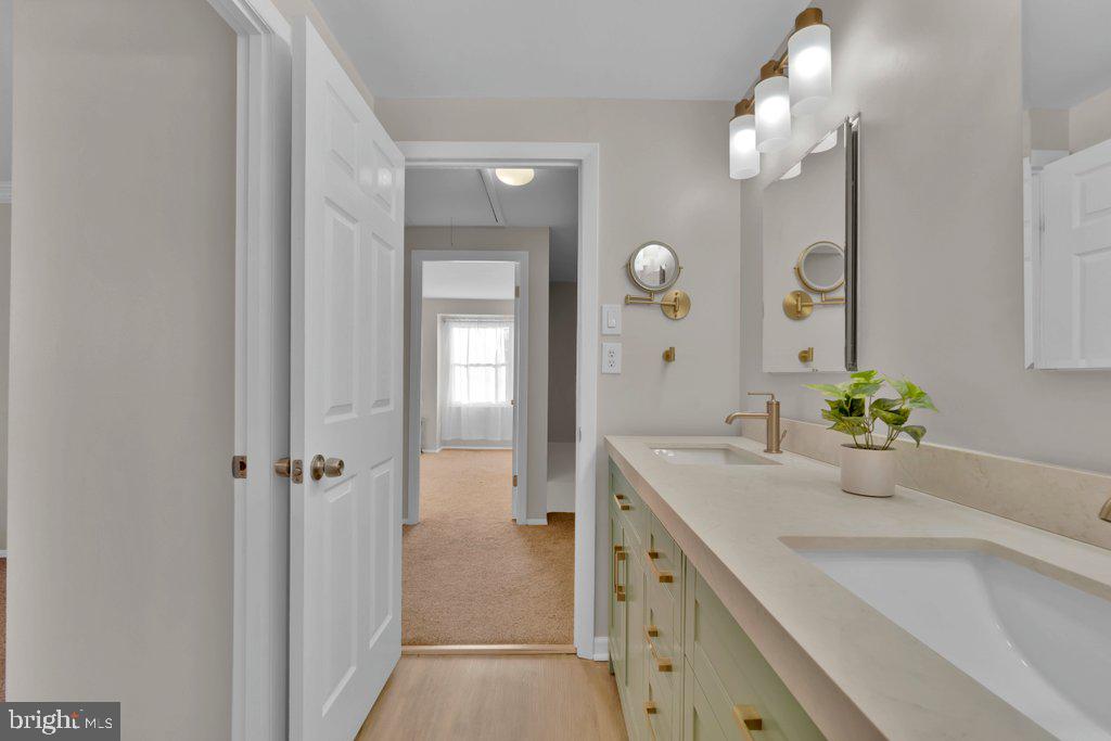 RUMSEY ISLAND - Residential