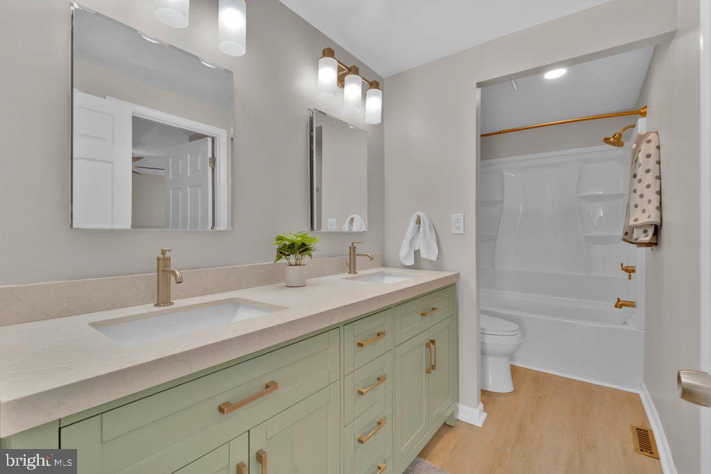 RUMSEY ISLAND - Residential