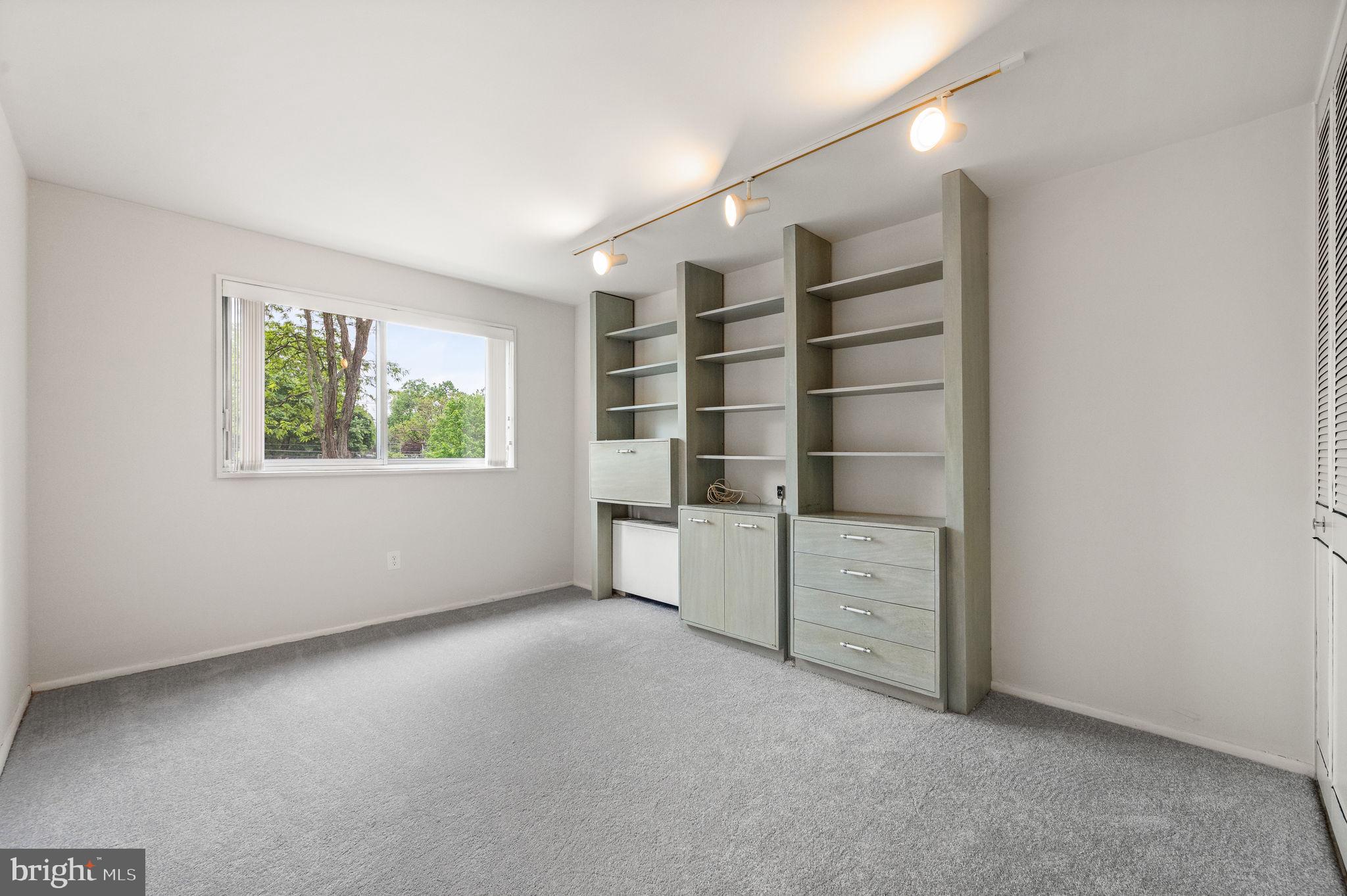 BEAVER HILL - Residential