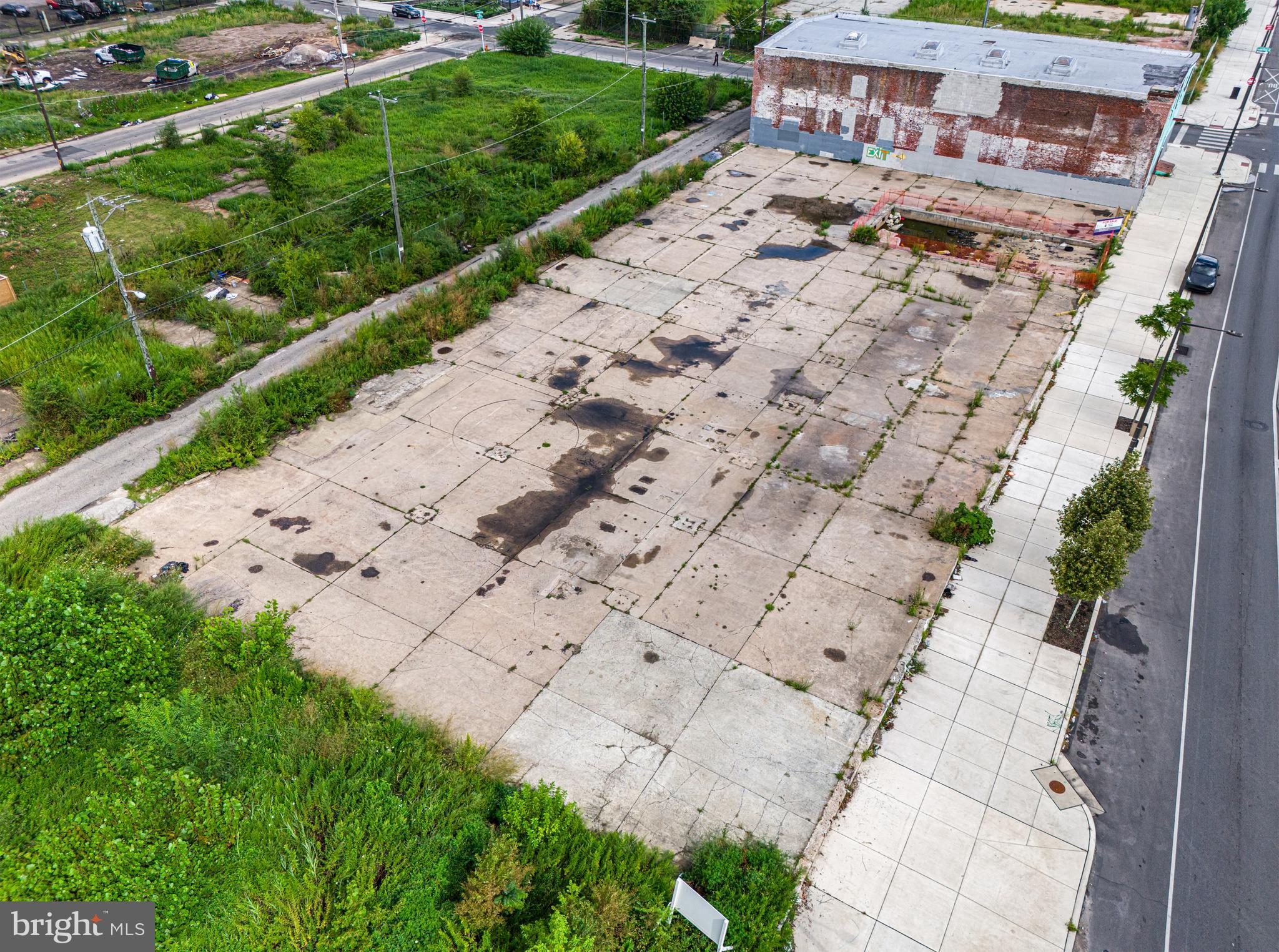 WEST KENSINGTON - Commercial Sale