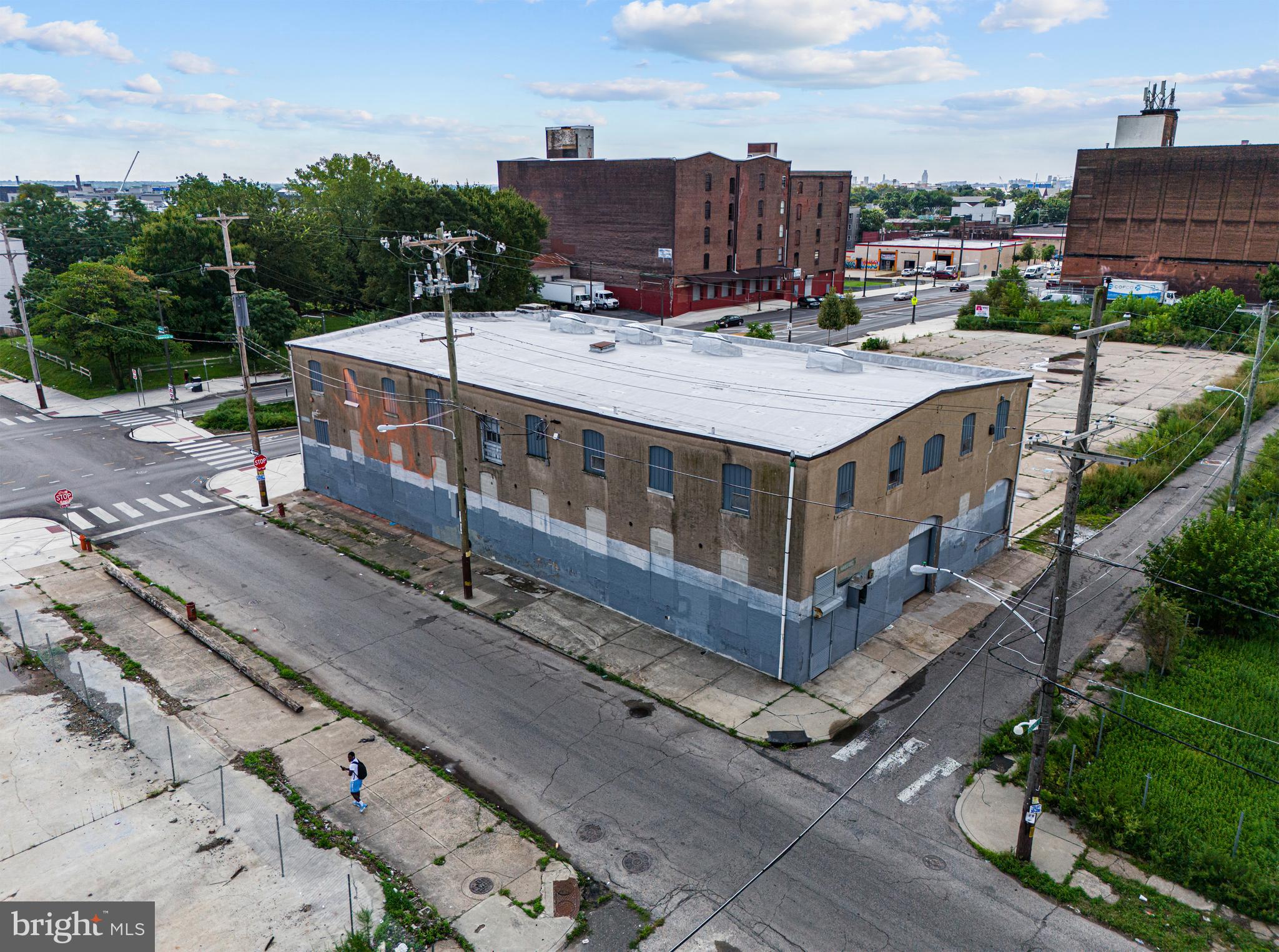 WEST KENSINGTON - Commercial Sale