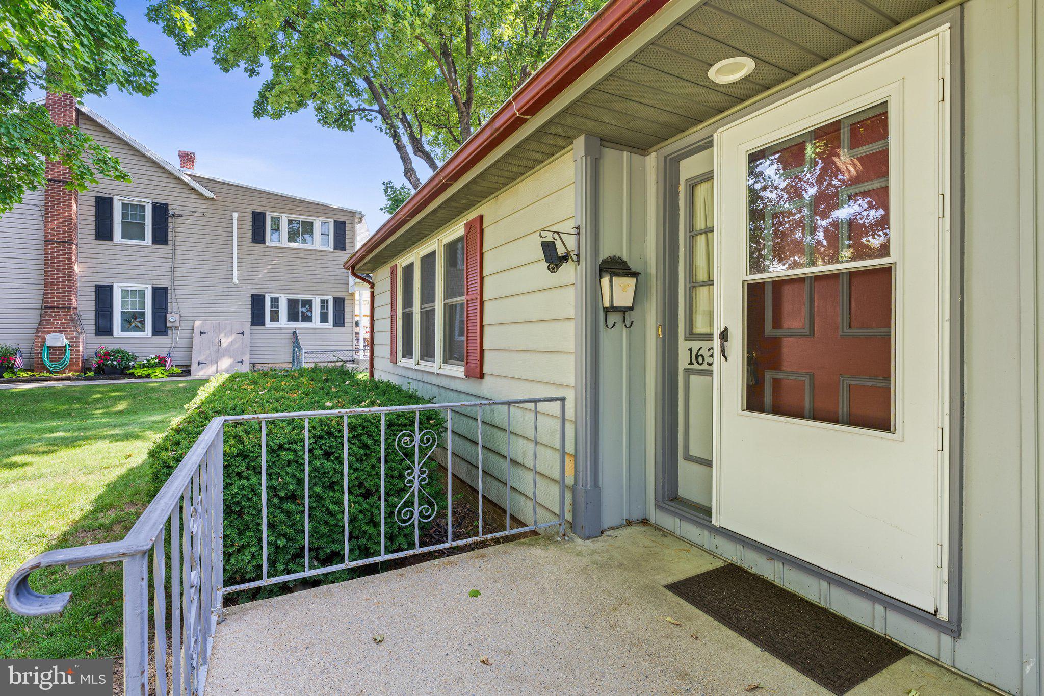 163-165 FAIRVIEW AVENUE AVENUE W