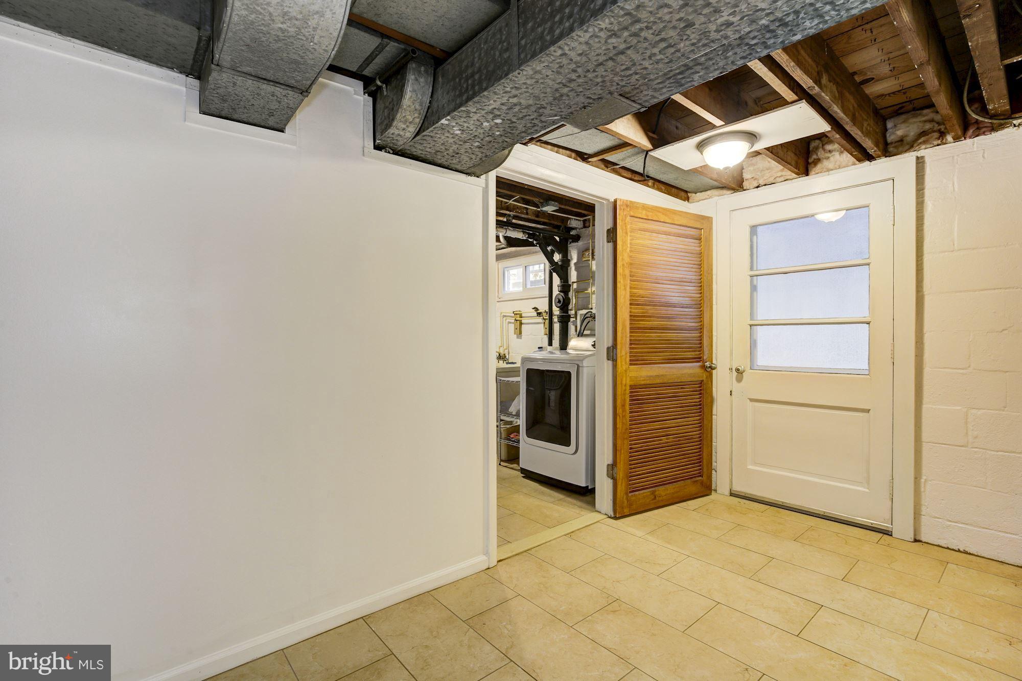 COUNTRY CLUB PARK - Residential