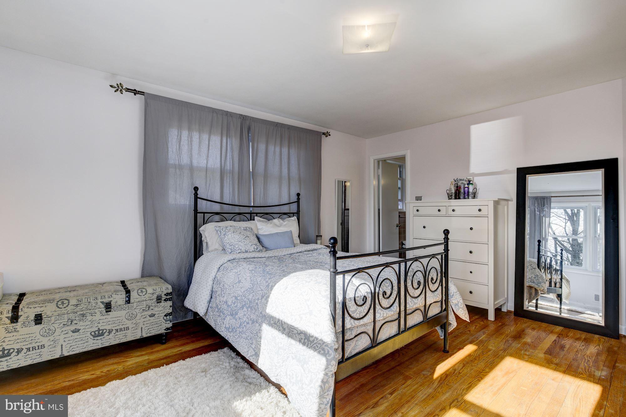 COUNTRY CLUB PARK - Residential