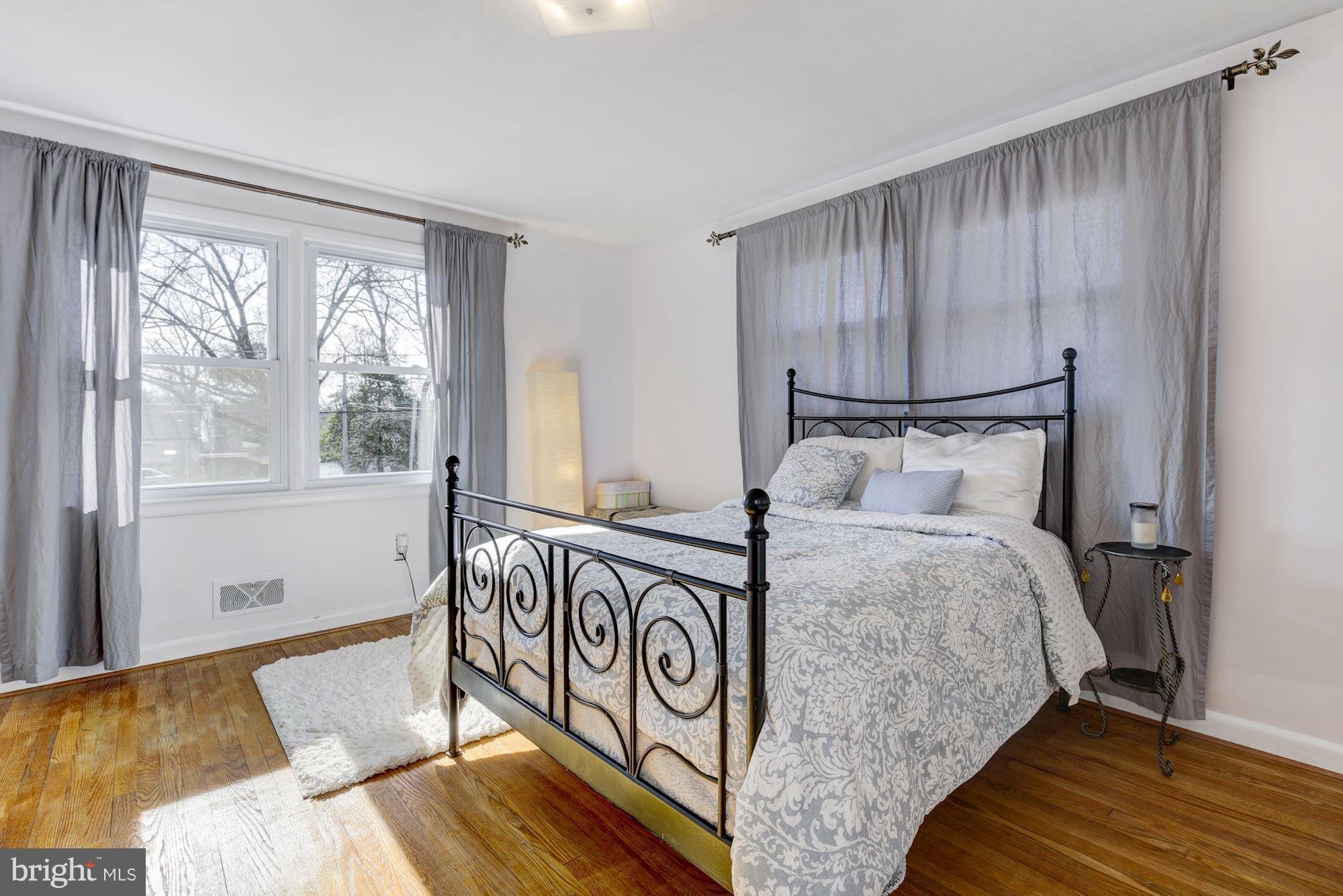 COUNTRY CLUB PARK - Residential