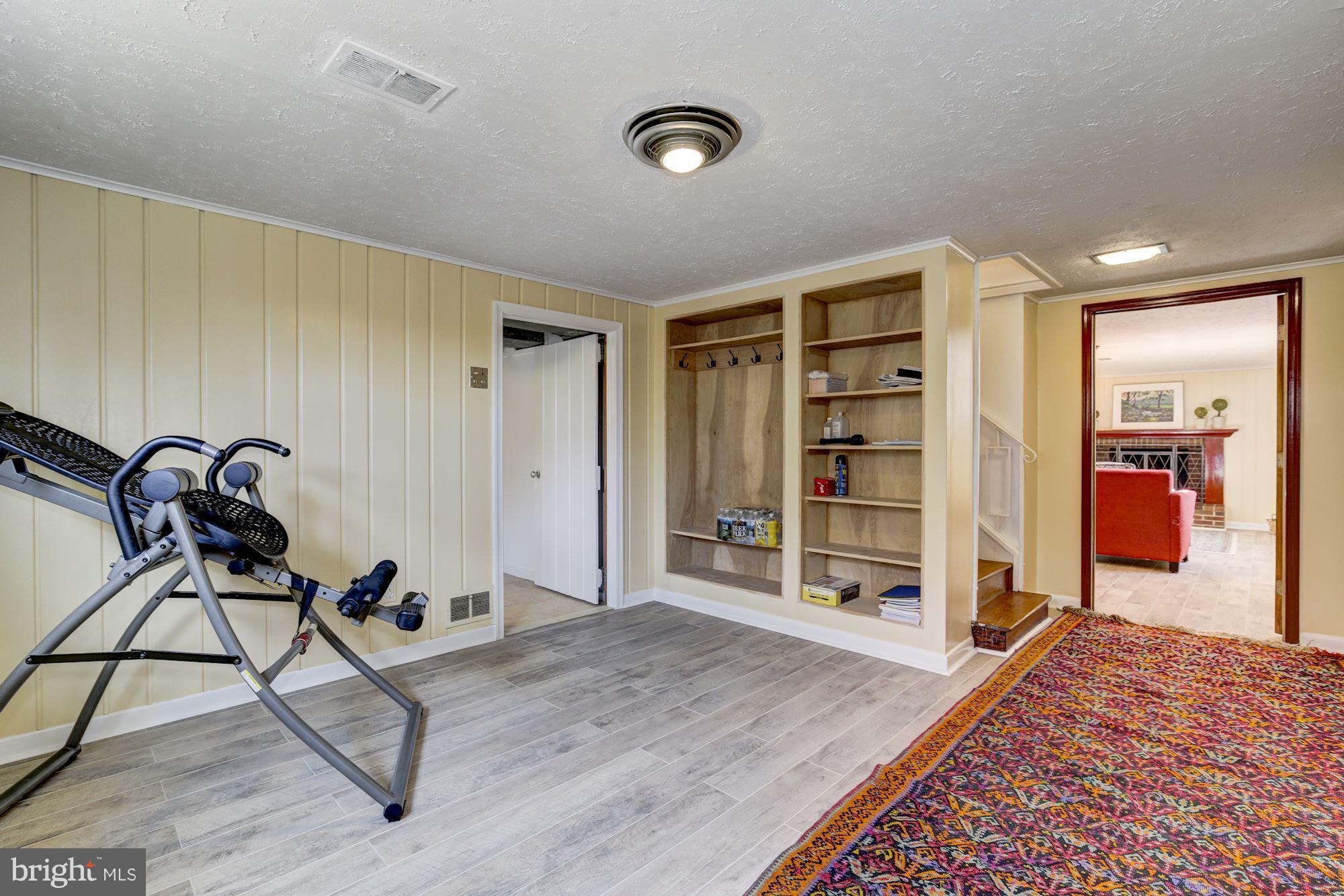 COUNTRY CLUB PARK - Residential