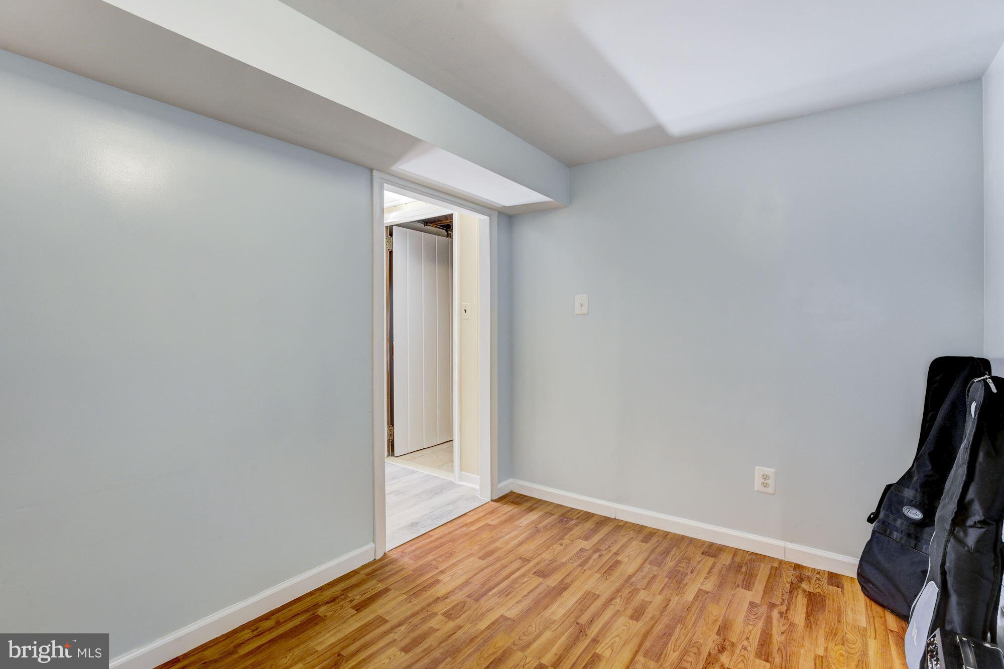 COUNTRY CLUB PARK - Residential