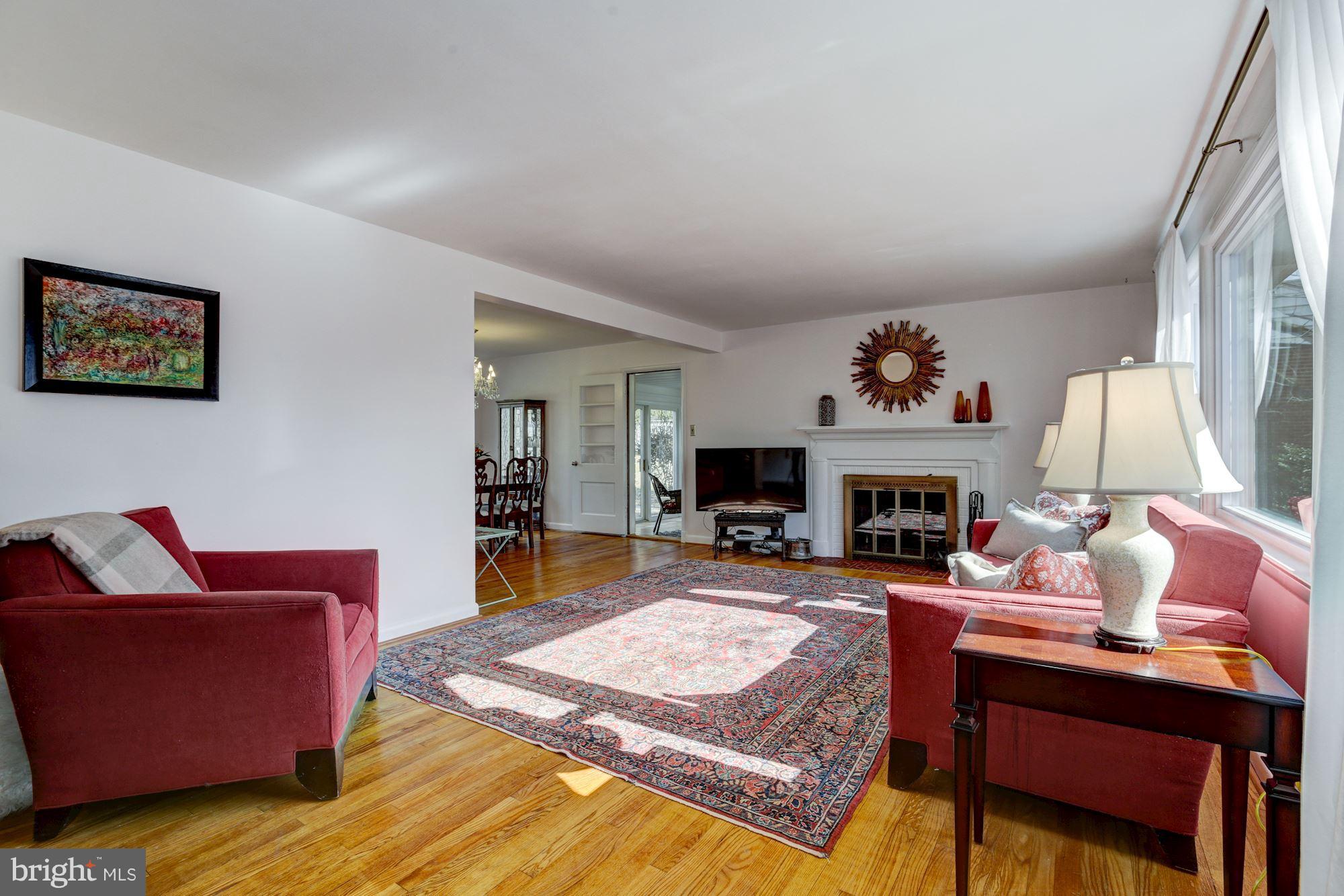 COUNTRY CLUB PARK - Residential