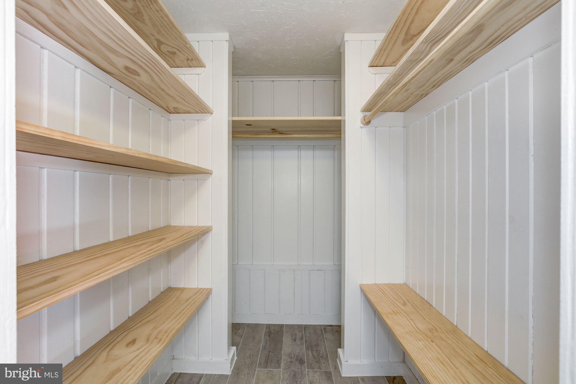 COUNTRY CLUB PARK - Residential