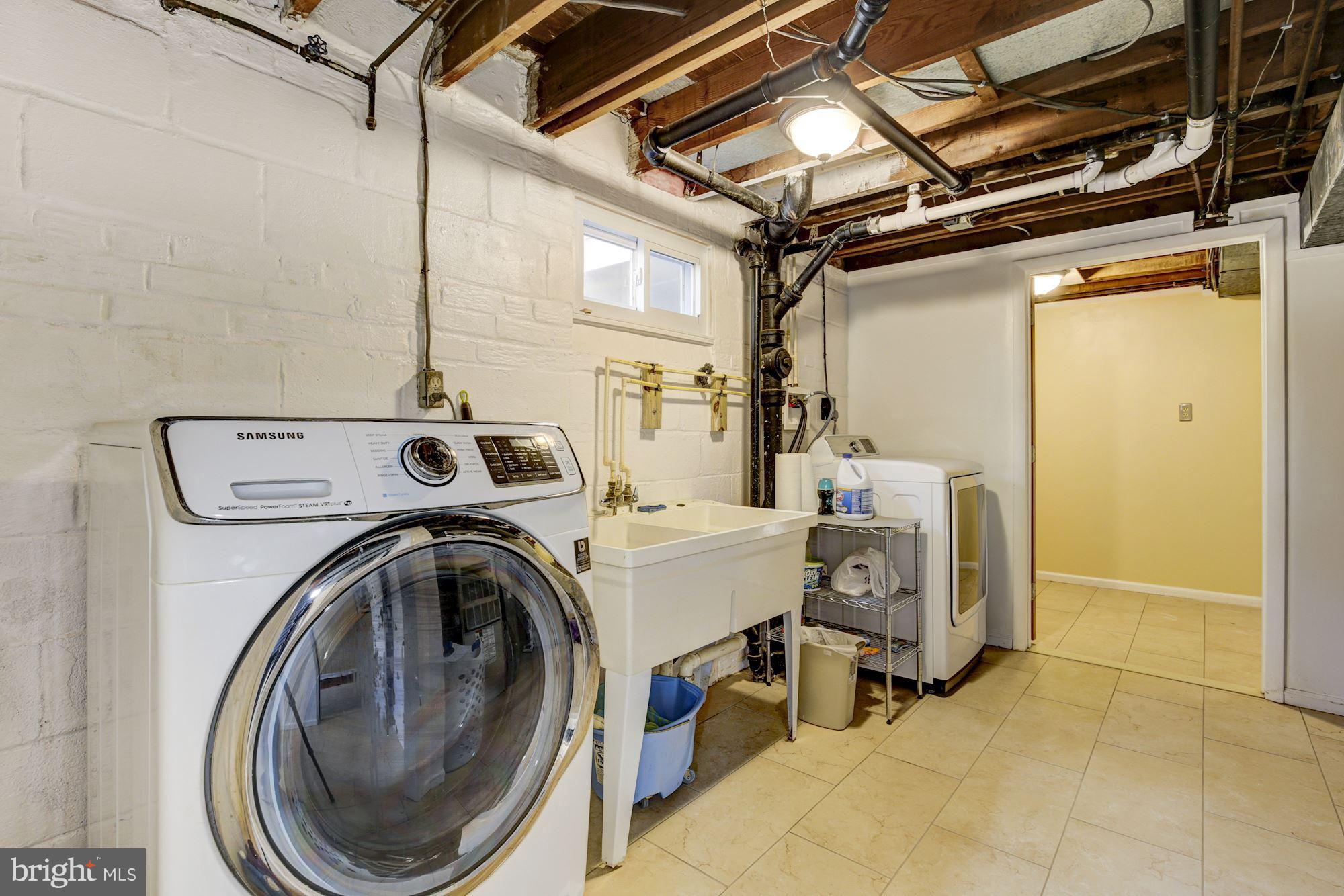 COUNTRY CLUB PARK - Residential