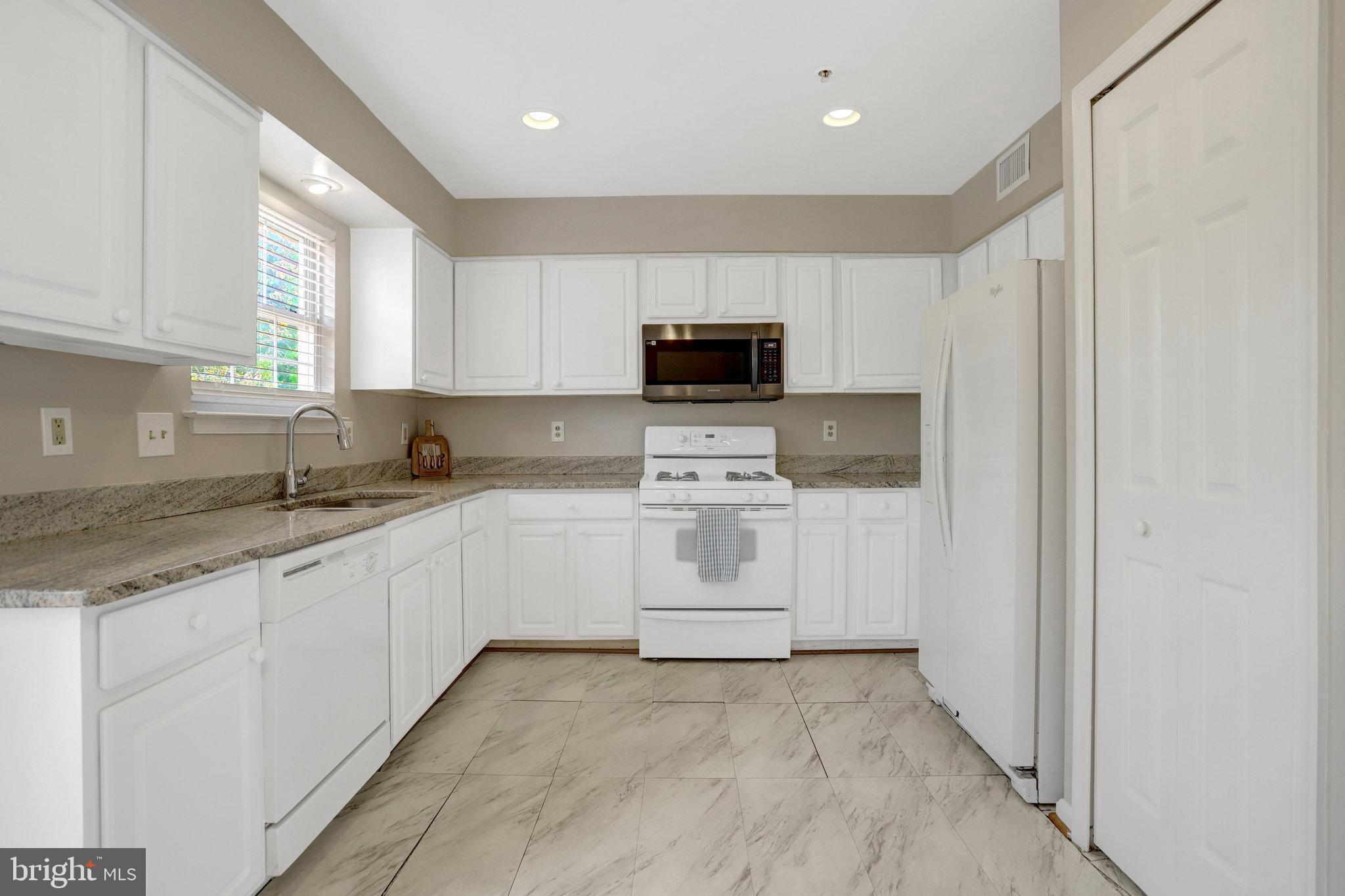 ROSECROFT TERRACE II - Residential