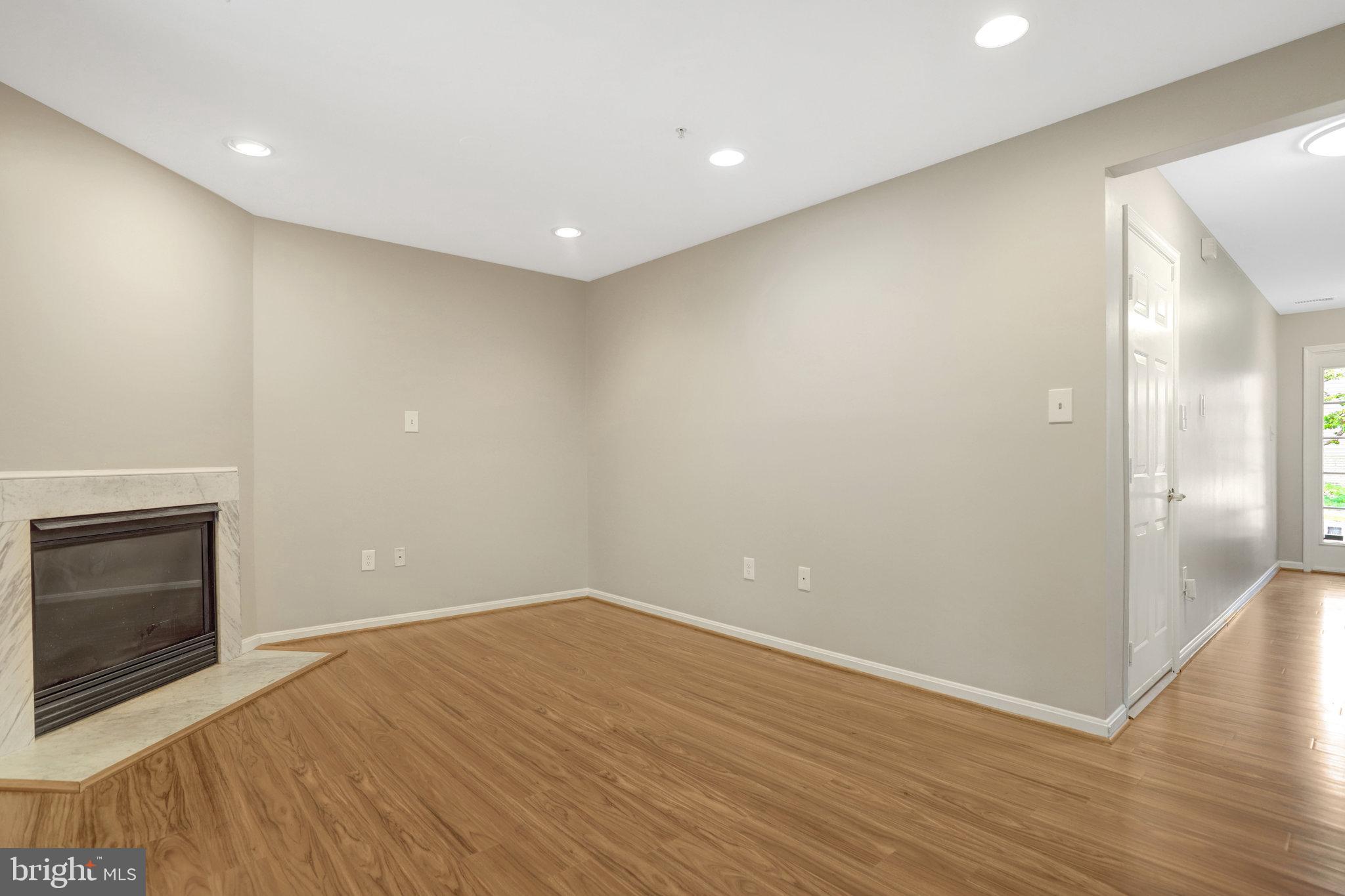 ROSECROFT TERRACE II - Residential