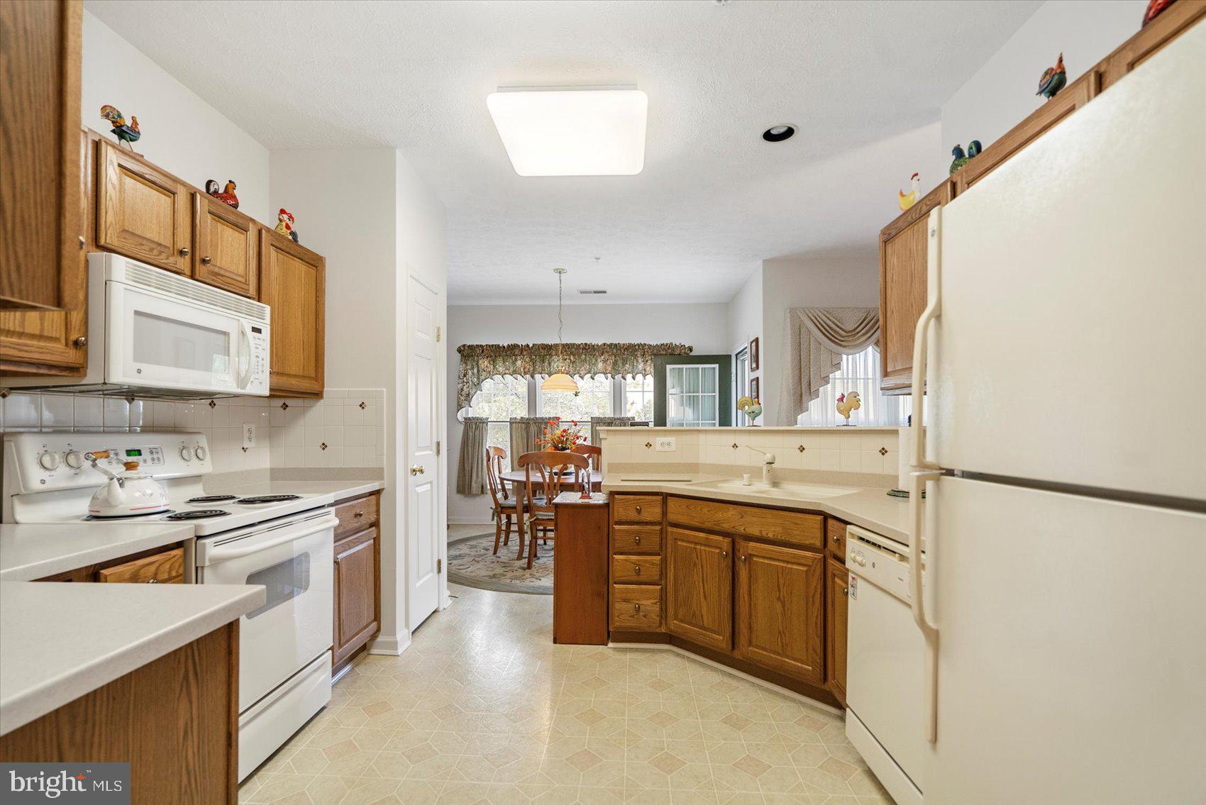 WINDSOR AT PERRY HALL FARMS - Residential