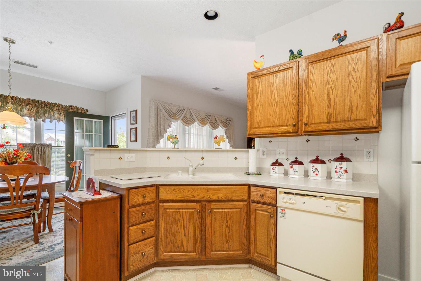 WINDSOR AT PERRY HALL FARMS - Residential