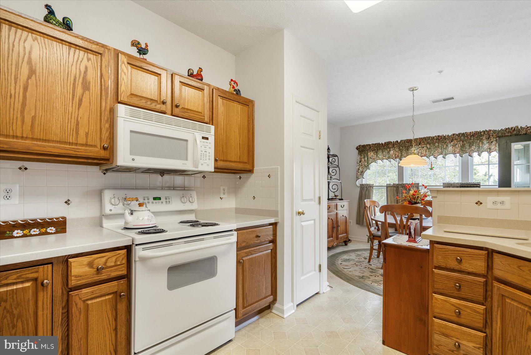 WINDSOR AT PERRY HALL FARMS - Residential