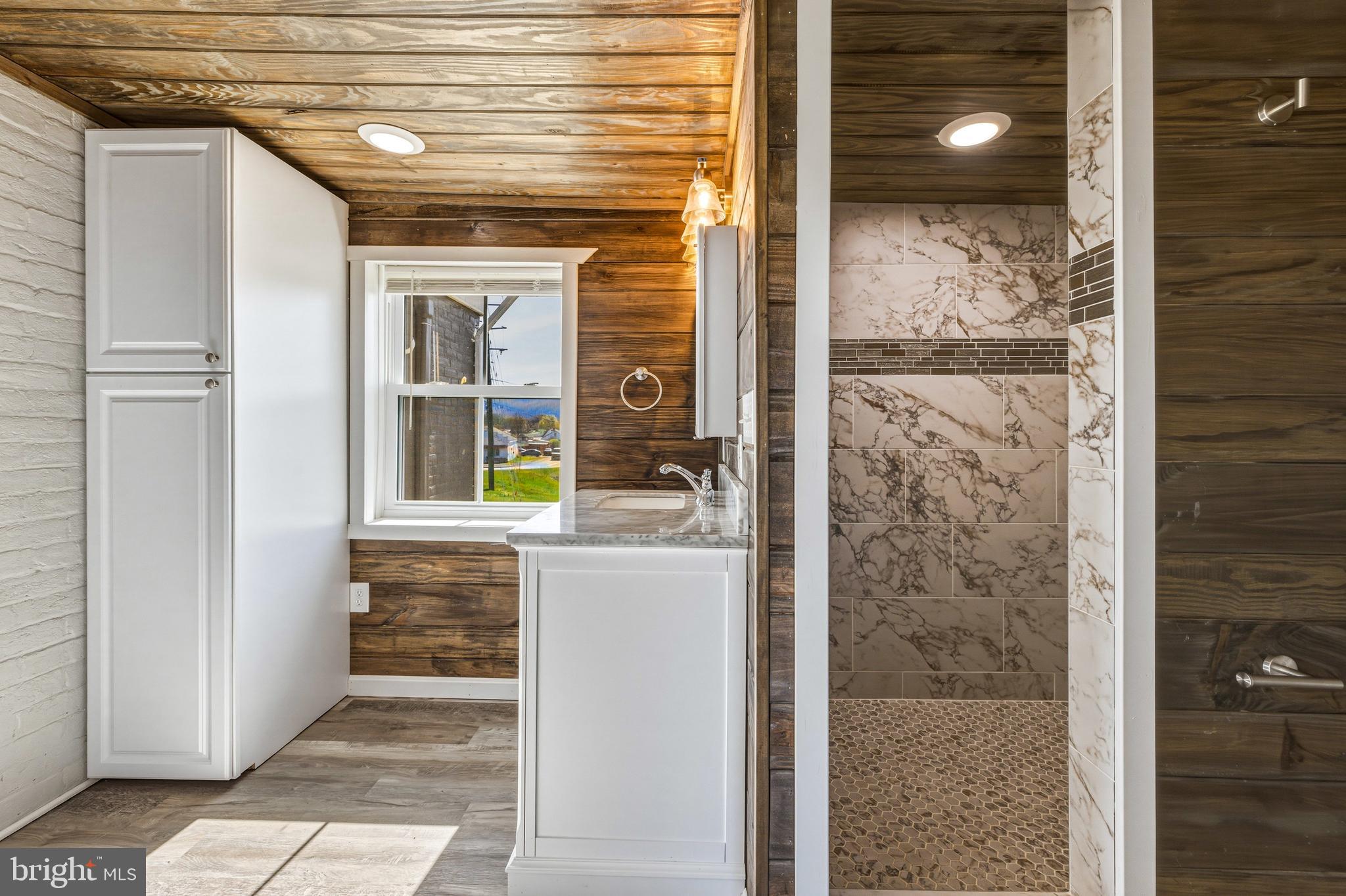 TOWN OF STANLEY - Residential